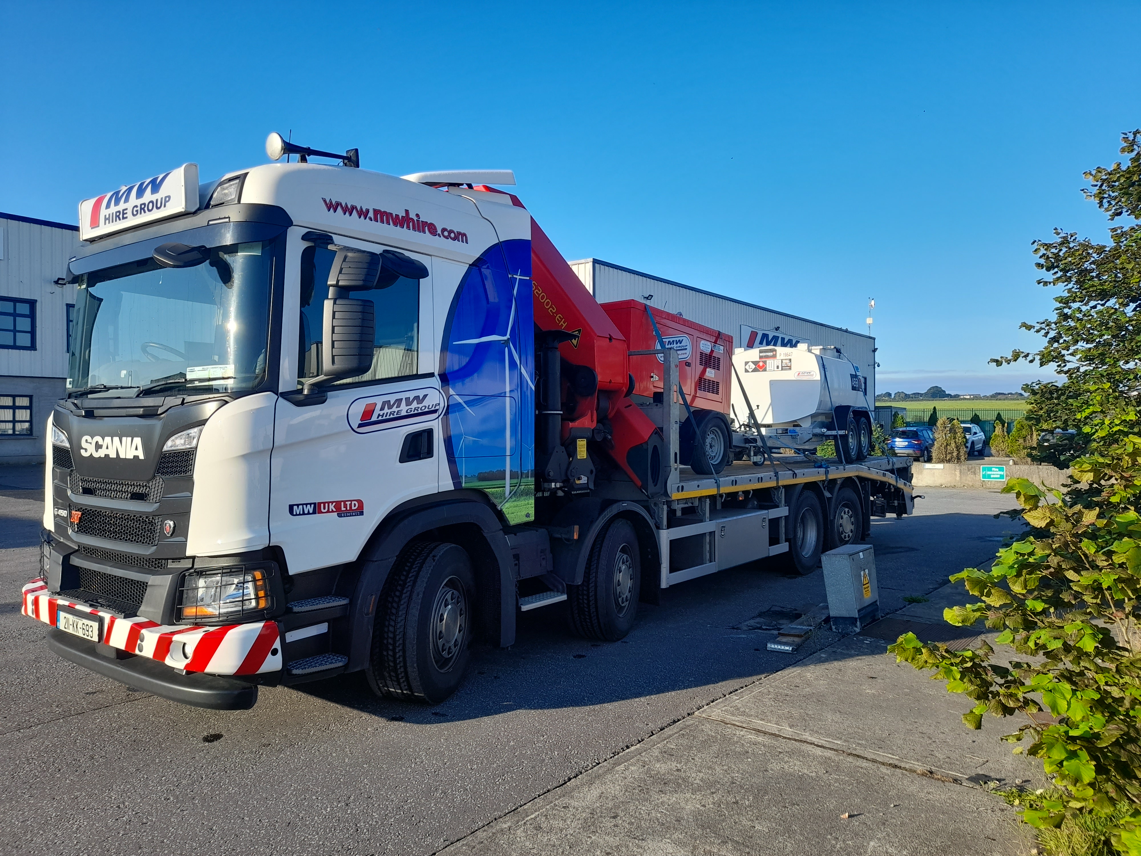 50KVA Himoinsa on Knott Chassis and a New 2,000Ltr Western Global Road Tow Fuel Bowser SOLD..... Being delivered to site in Limerick