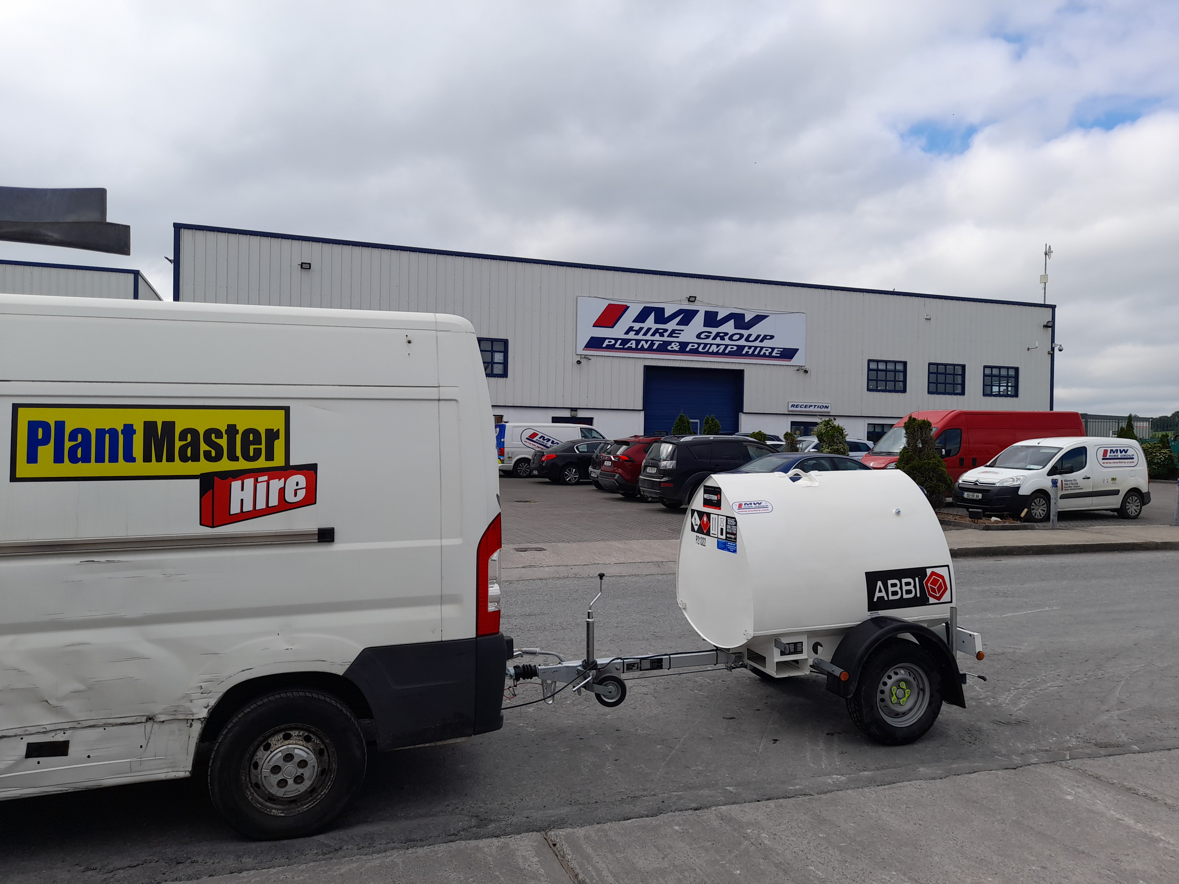 New Western Road Tow 1,000L Bowser SOLD... being collected by Customer 