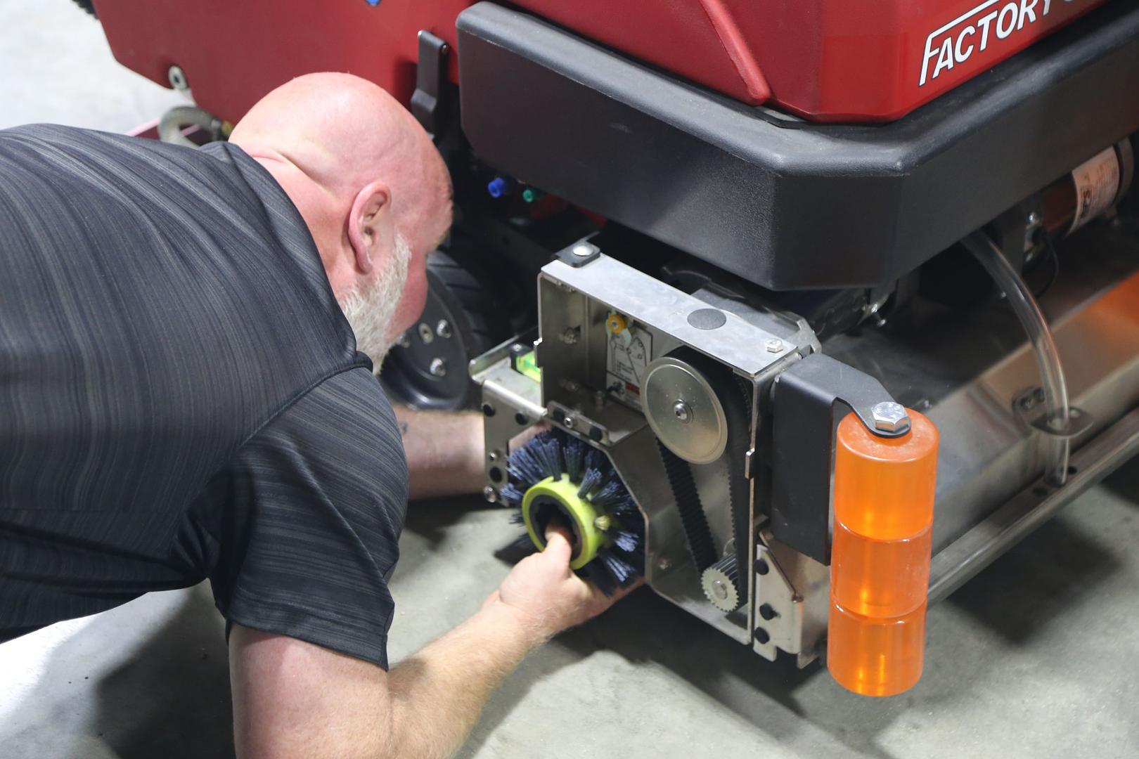 Floor Scrubber Service Checklist: What to Expect During a Maintenance Visit