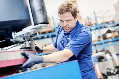 Top Reasons Why Your Floor Scrubber Isn’t Cleaning Like It Used To (and How to Fix It)