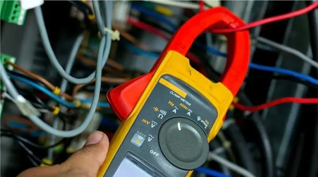 Amperage vs Kilowatts: What’s the Difference and Why It Matters for Generator Sizing