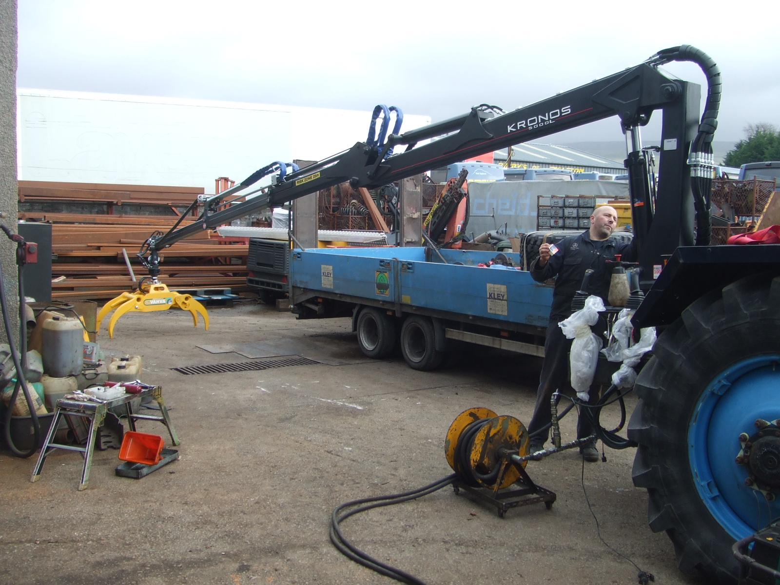 BRAND NEW KRONOS 5000L CRANE