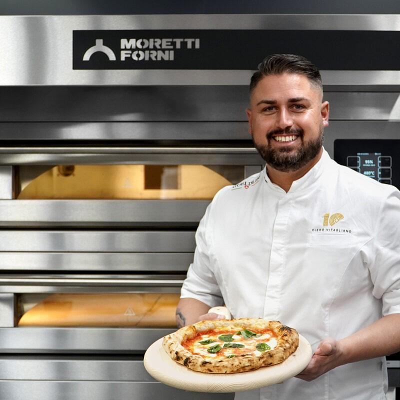 Learn how to bake an authentic Neapolitan pizza at this Masterclass on September 7!