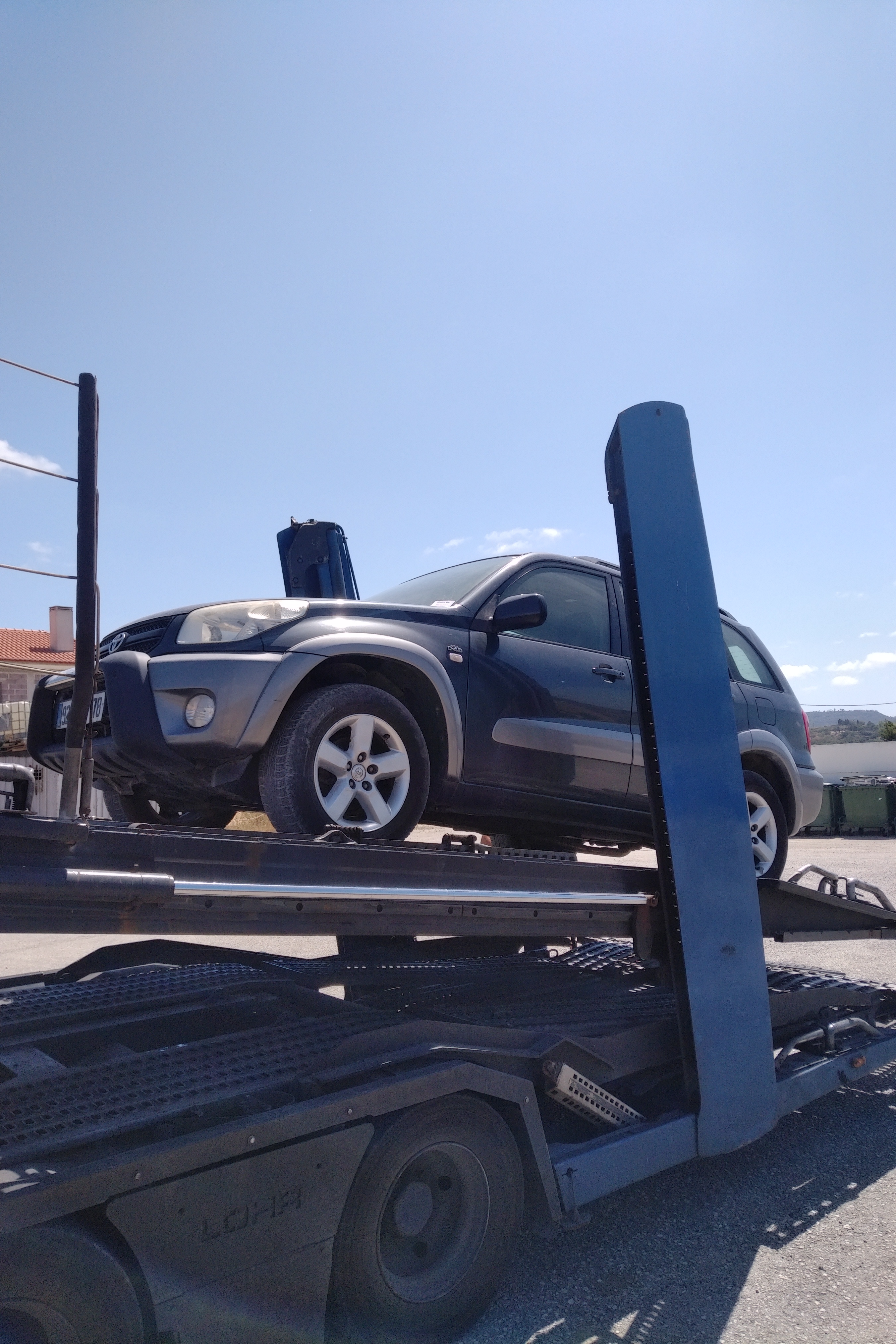 Transport of Toyota RAV4 4X4 SUV to Zeebrugge - Belgium. Shipping to Nouakchott - Mauritania.