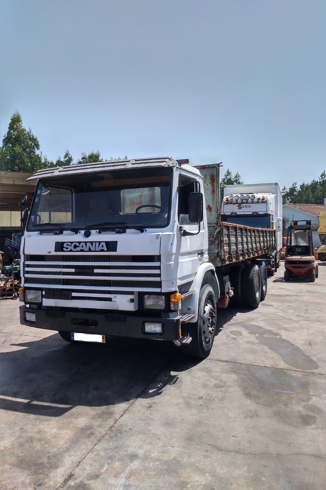 Scania 92 Intercooler 6X2 tipper conversion to isothermic box lorry.