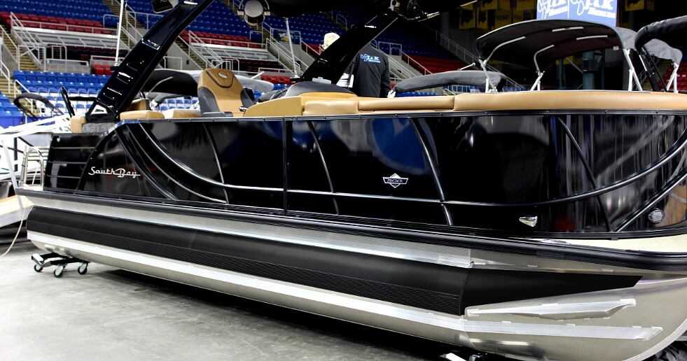 South Bay pontoon with Vantage wrap and guard