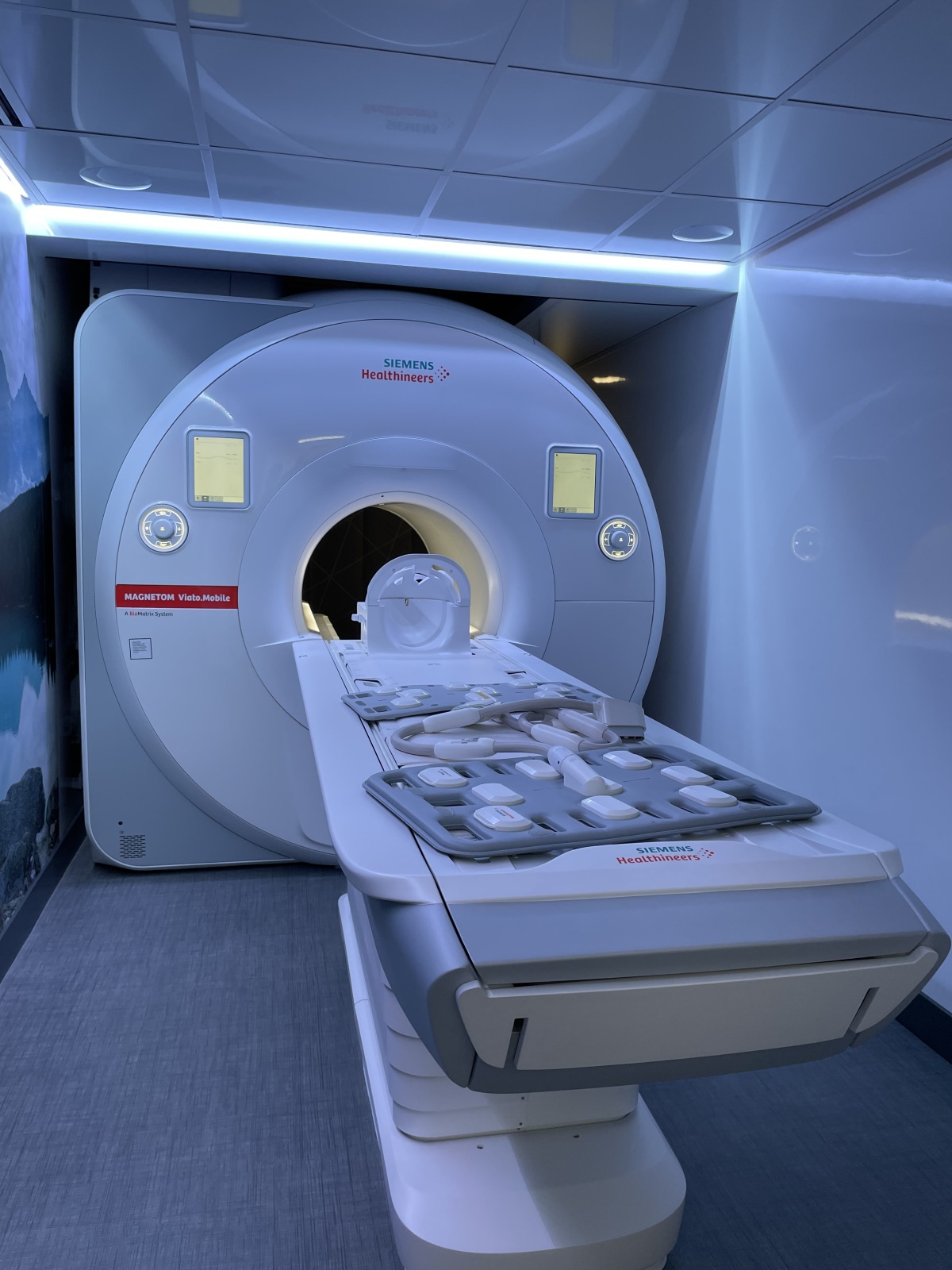 Mobile Siemens MAGNETOM Viato 1.5T MRI