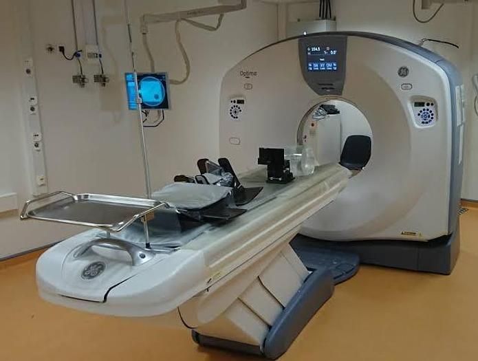 Mobile GE Optima CT660