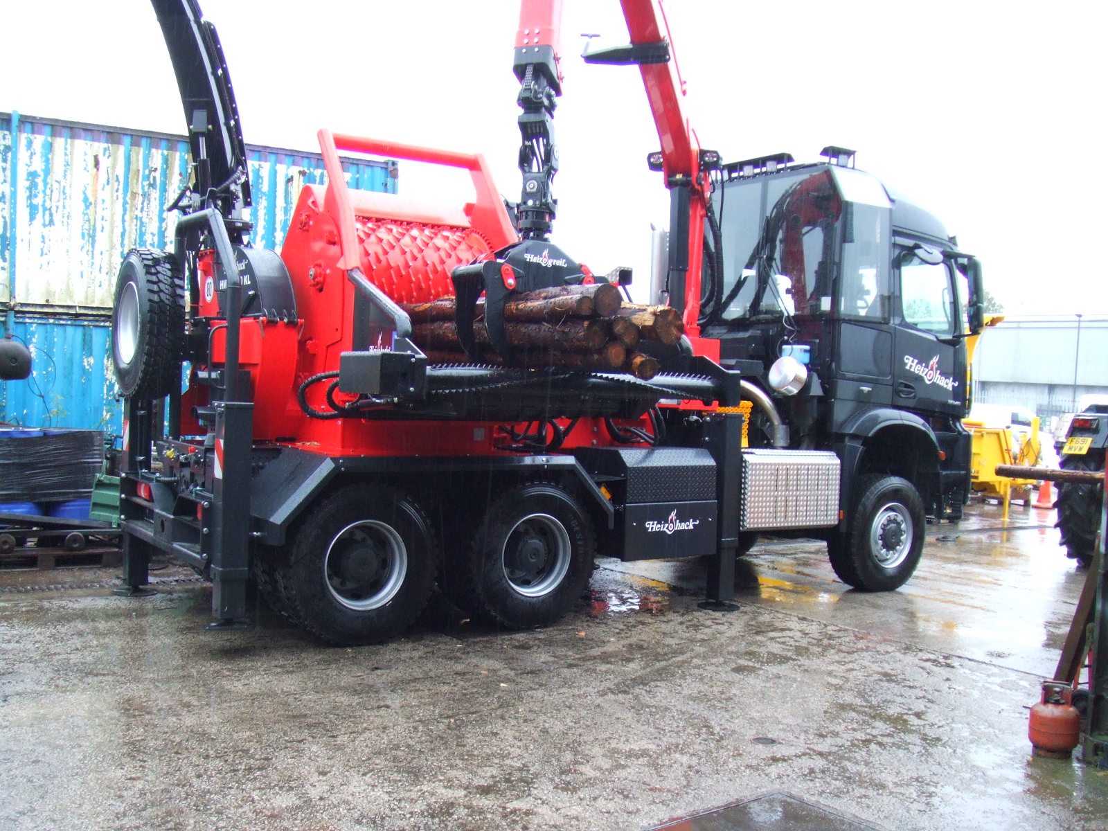 IT’S HERE! THE FIRST MERCEDES AROCS 3345 450HP 6X6 CHIP TRUCK TO BE SOLD INTO THE UK.