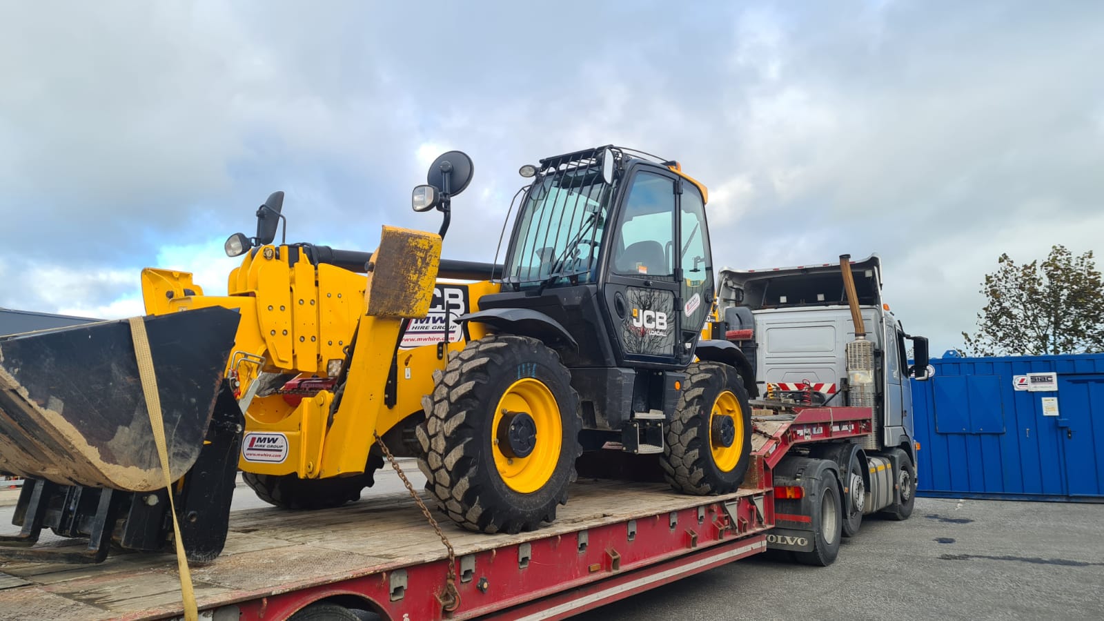 Another Ex Rental JCB 540 170 heading away 