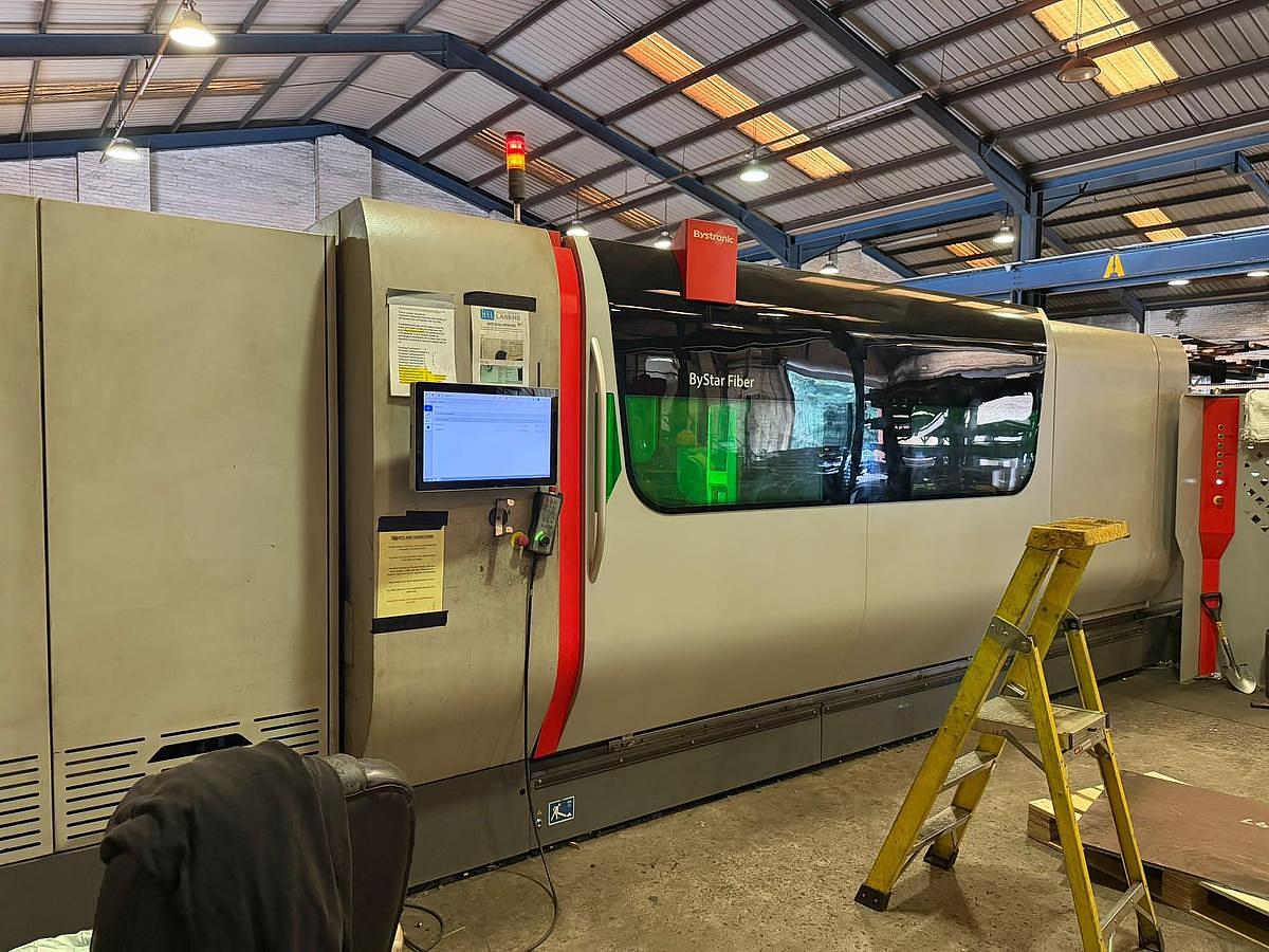 Laser Cutting Machines: How CO₂ and Fiber Lasers Work