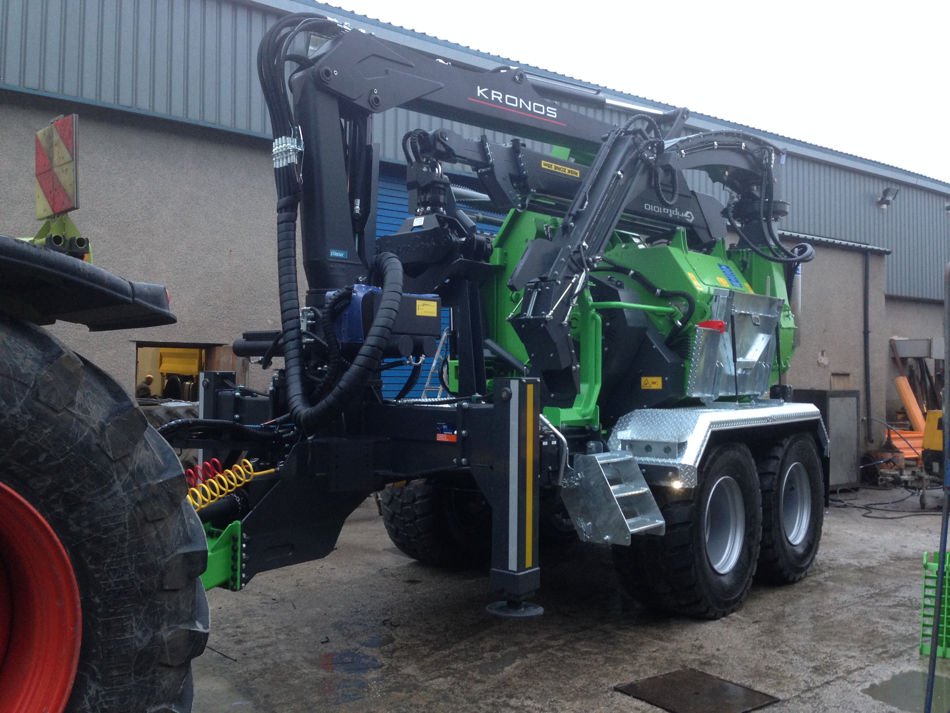 HM14-860 HEIZOHACK WOODCHIPPER