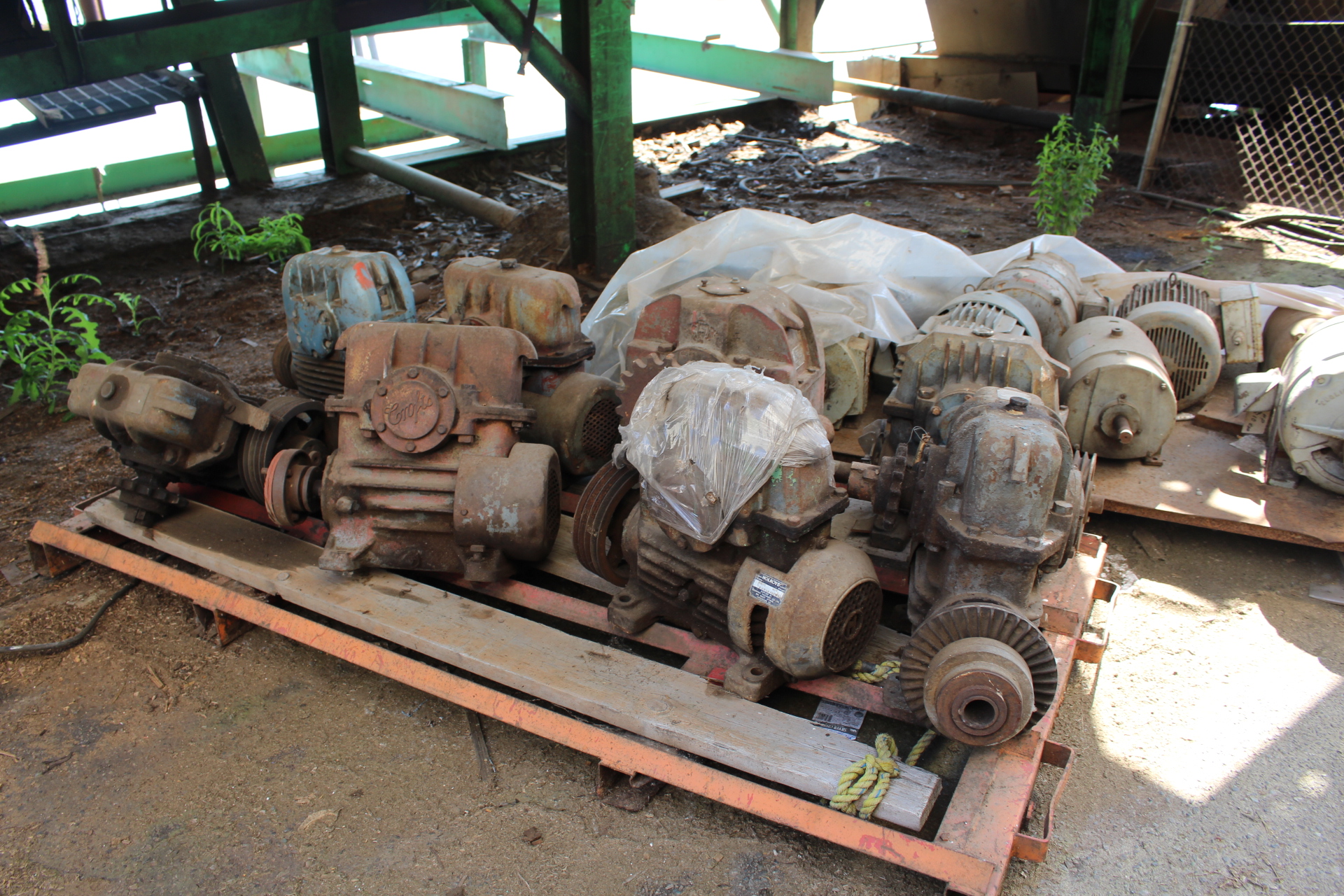 PAST AUCTION- SILVER CREEK PREMIUM PRODUCTS & MISSION SHAKE & SHINGLES 