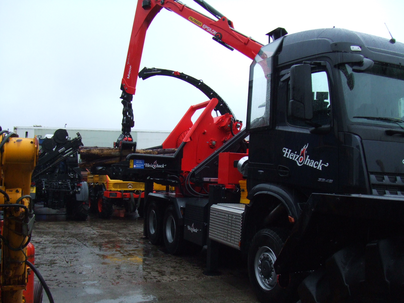 IT’S HERE! THE FIRST MERCEDES AROCS 3345 450HP 6X6 CHIP TRUCK TO BE SOLD INTO THE UK.