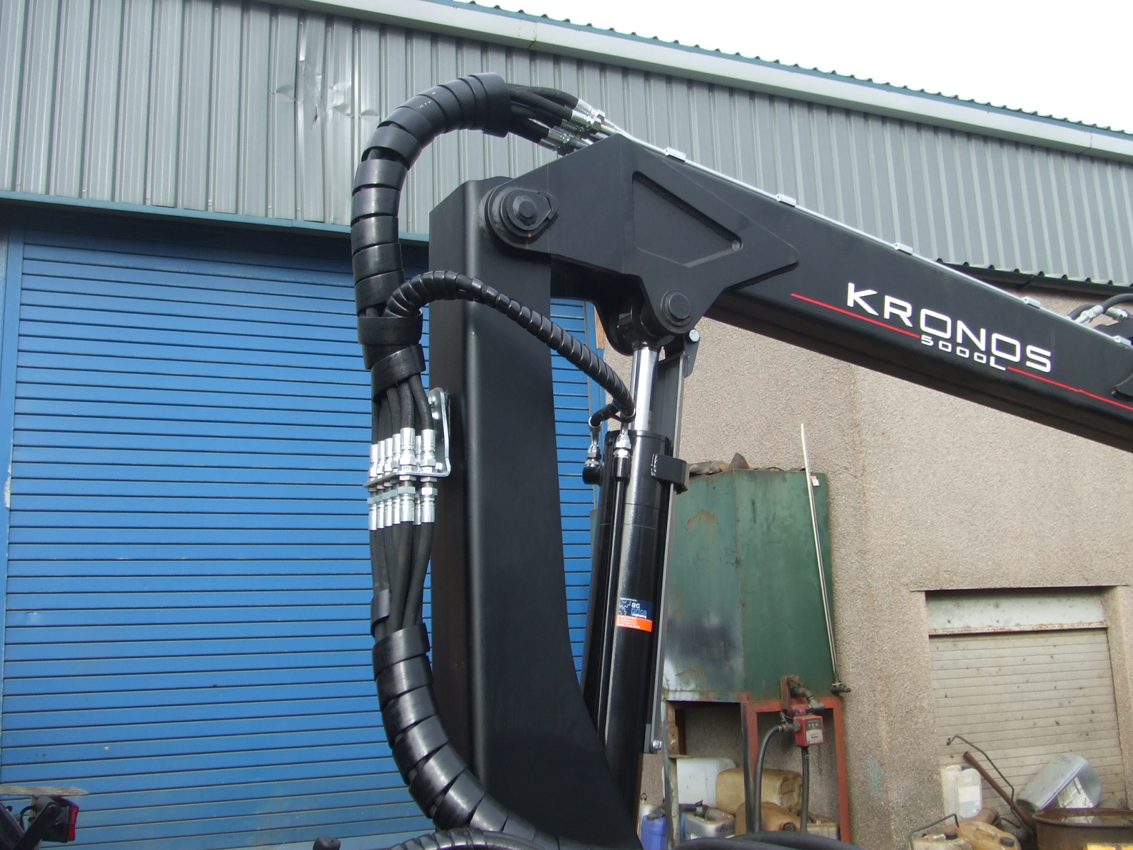 BRAND NEW KRONOS 5000L CRANE