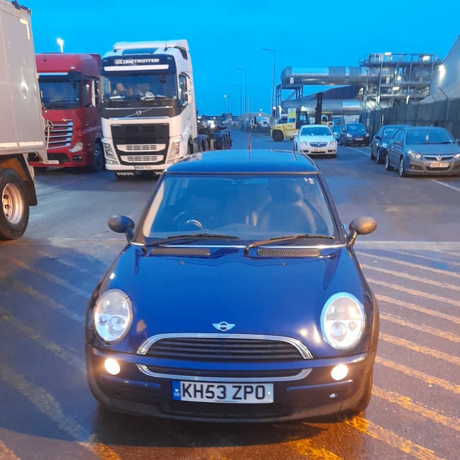 Shipping of MINI One  to Dakar - Senegal in transit to Bissau - Guinea.