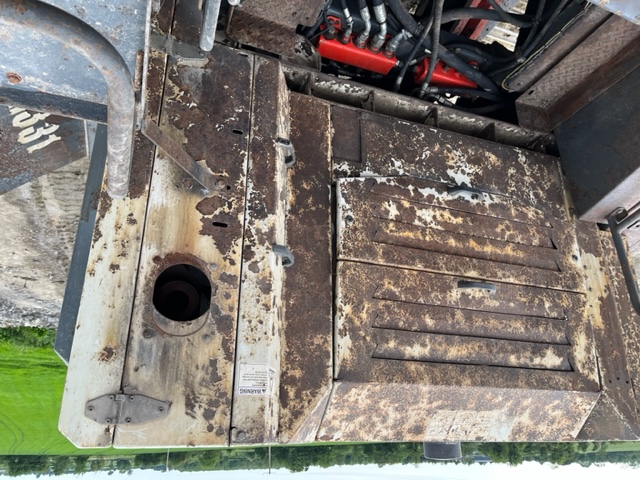 Another insight on what we do at DQS - Purchased machine in poor working condition, brought it in and stripped it down, repaired and replaced worn and broken components. Checked tolerances in bushes  shafts & bearings. Ran machine for 20hrs to ensure it was operating as it should. Painted it up and Sold on. Machine shipped to USA - Job complete, everyone happy. No job too big, No job too small - Contact Kevin on +353838774292 or kevin@dqs.ie. Here to help 