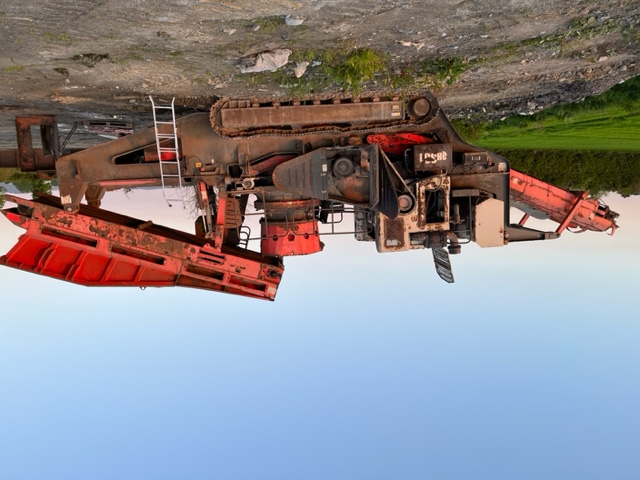 Another insight on what we do at DQS - Purchased machine in poor working condition, brought it in and stripped it down, repaired and replaced worn and broken components. Checked tolerances in bushes  shafts & bearings. Ran machine for 20hrs to ensure it was operating as it should. Painted it up and Sold on. Machine shipped to USA - Job complete, everyone happy. No job too big, No job too small - Contact Kevin on +353838774292 or kevin@dqs.ie. Here to help 