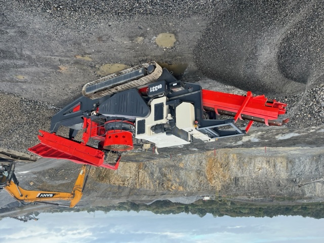 Another insight on what we do at DQS - Purchased machine in poor working condition, brought it in and stripped it down, repaired and replaced worn and broken components. Checked tolerances in bushes  shafts & bearings. Ran machine for 20hrs to ensure it was operating as it should. Painted it up and Sold on. Machine shipped to USA - Job complete, everyone happy. No job too big, No job too small - Contact Kevin on +353838774292 or kevin@dqs.ie. Here to help 