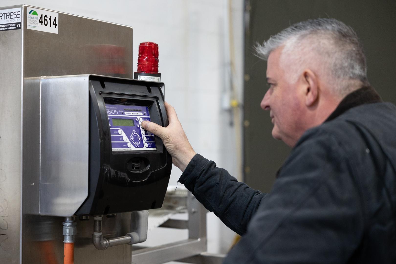 Inside the Machine: How VFFS Systems Automate Packaging