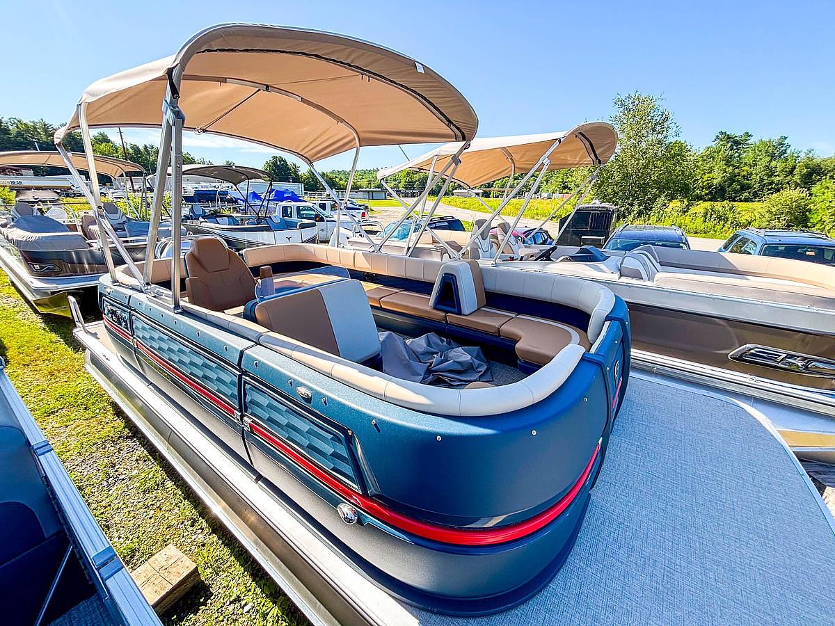8 Pontoon Features a Master Technician Would Never Overlook (Even If Nobody Else Notices Them)