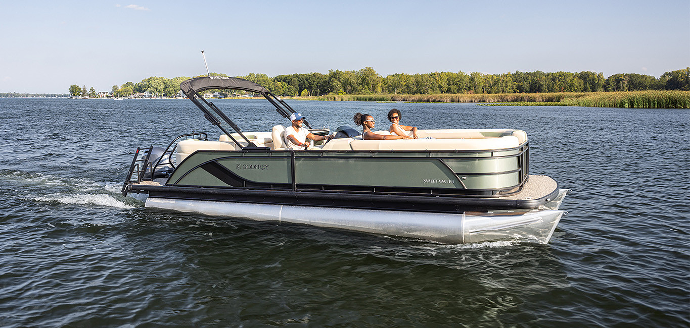 Pontoon boat available for boat financing at Xtreme Outdoors Boat and RV