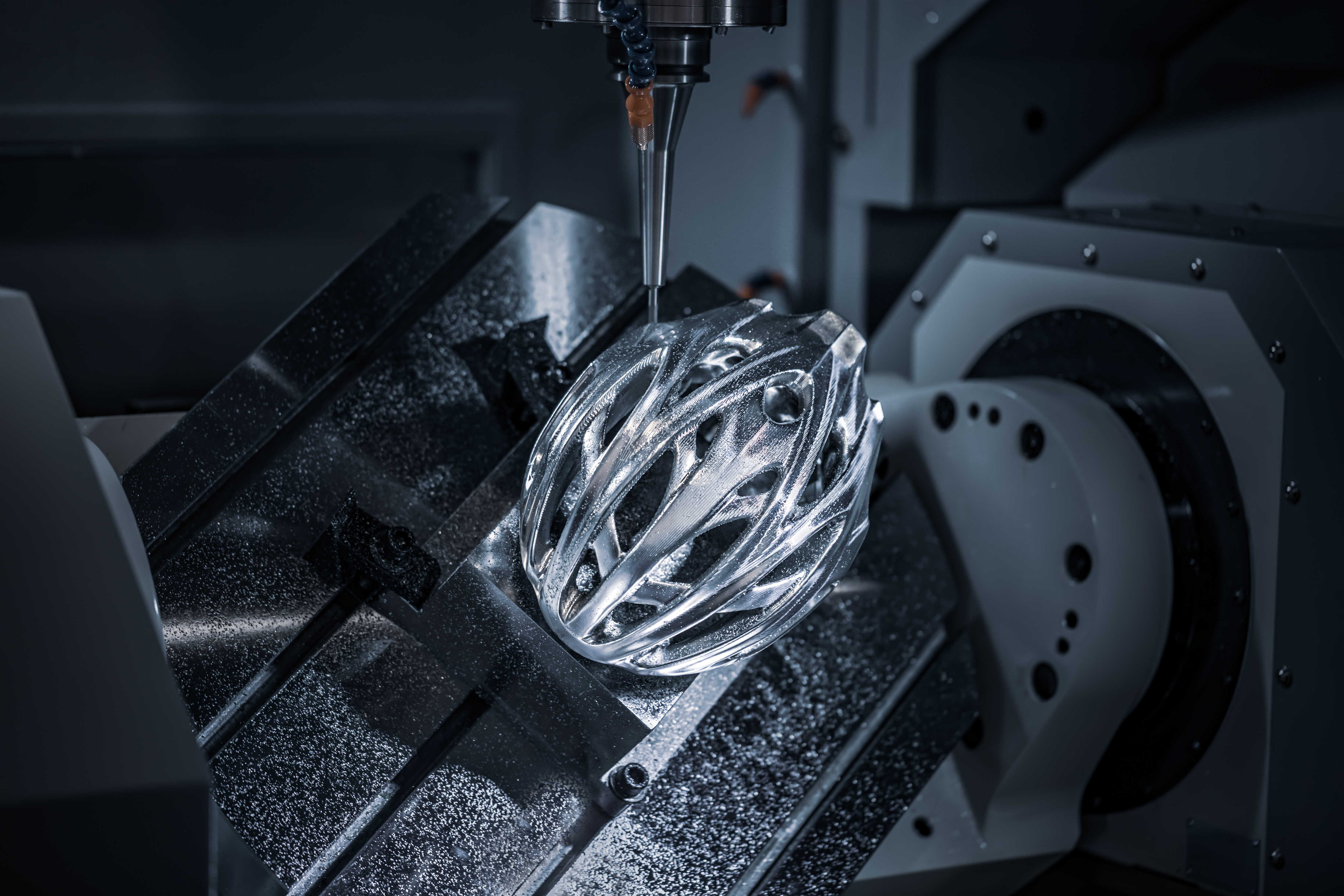 Difference between CNC milling machine and machining center