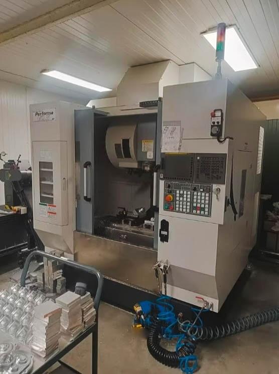 Unlock Precision and Performance with the Akira Seiki V2.5XP I Vertical Machining Center