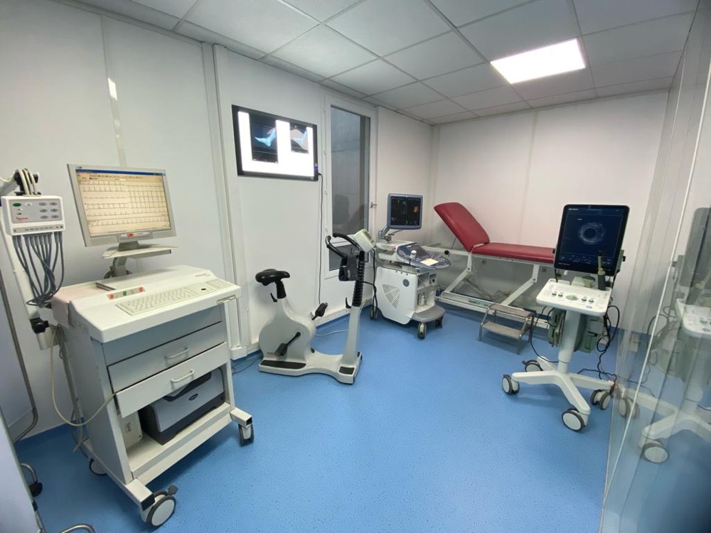 Nouveaux lieux de tournage permanents - décor d'hôpital et cabinets médicaux