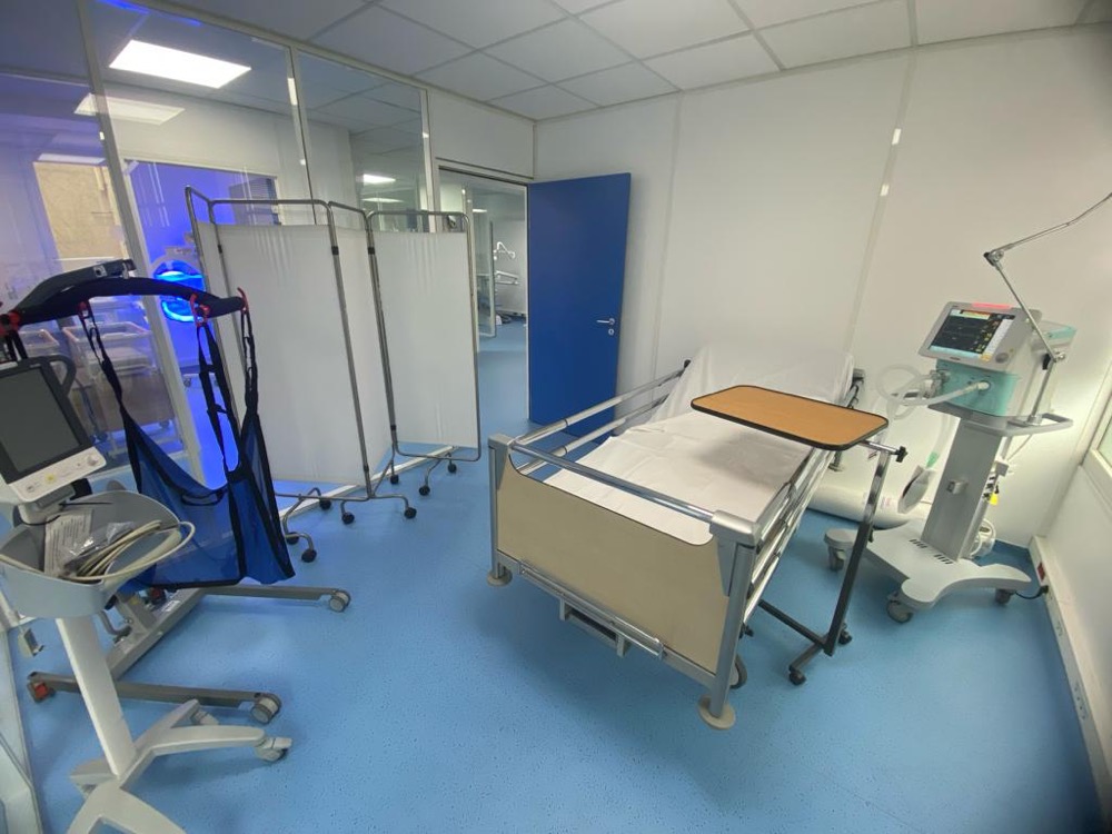 Nouveaux lieux de tournage permanents - décor d'hôpital et cabinets médicaux