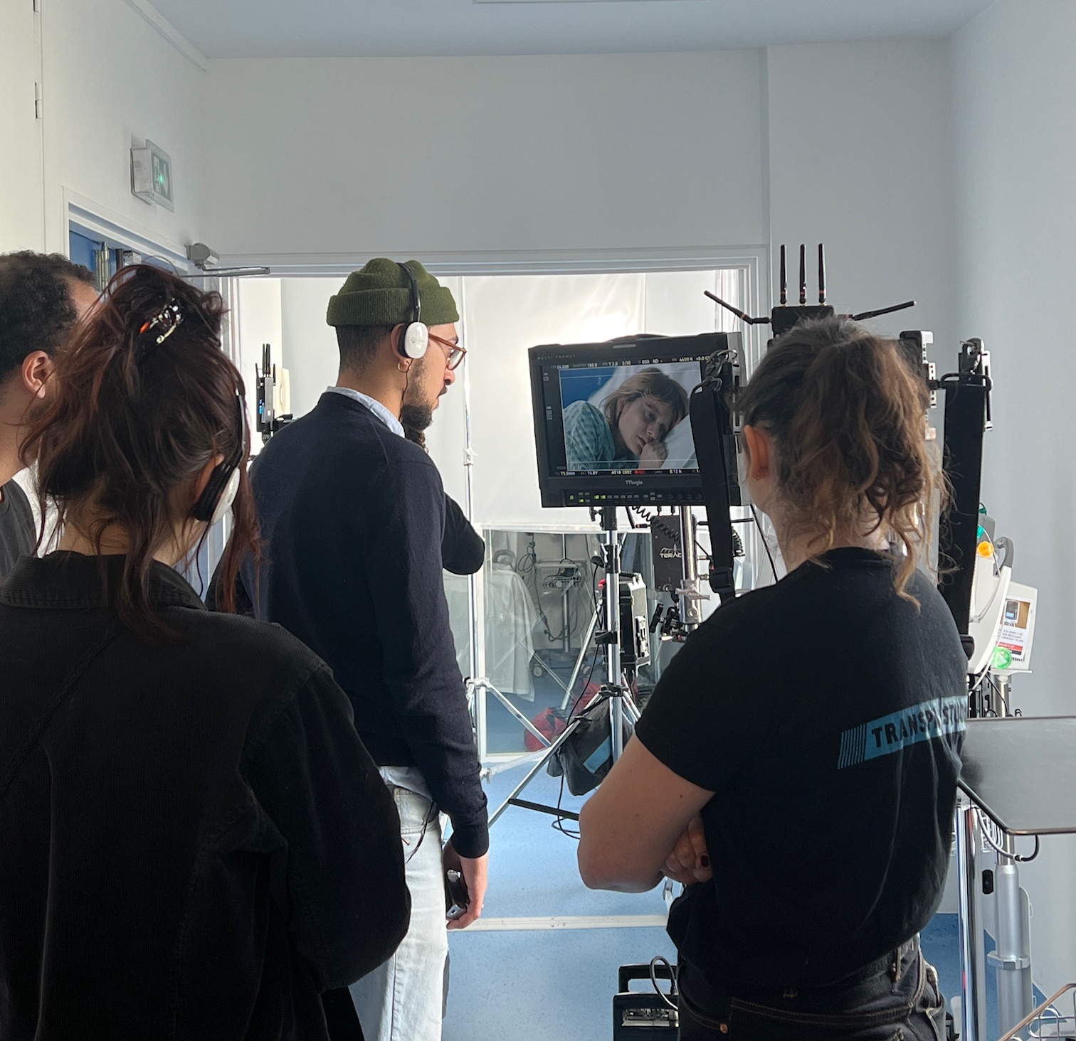 Simon utilise nos décors pour tourner son premier court métrage : "Trois Passages" produit par la Maison De Charles Films