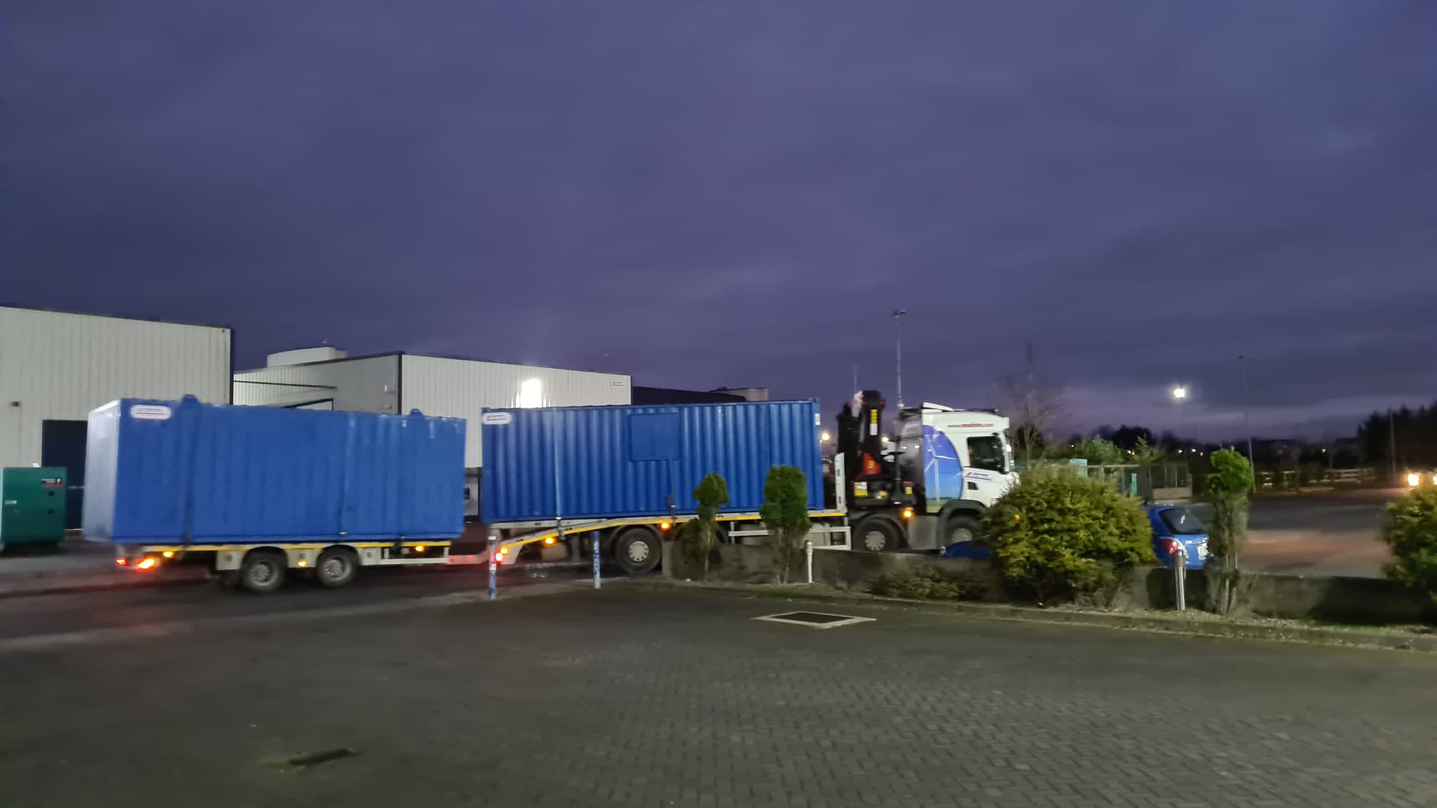 24 x 9 Split Office/ Canteeen and a 20ft Meeting room all complete with furniture being delivered to Site