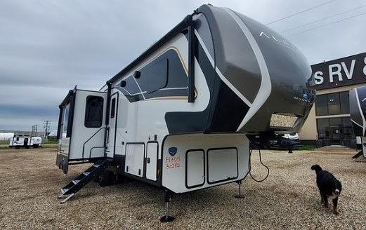 Key Factors to Consider When Buying a Fifth Wheel Hitch