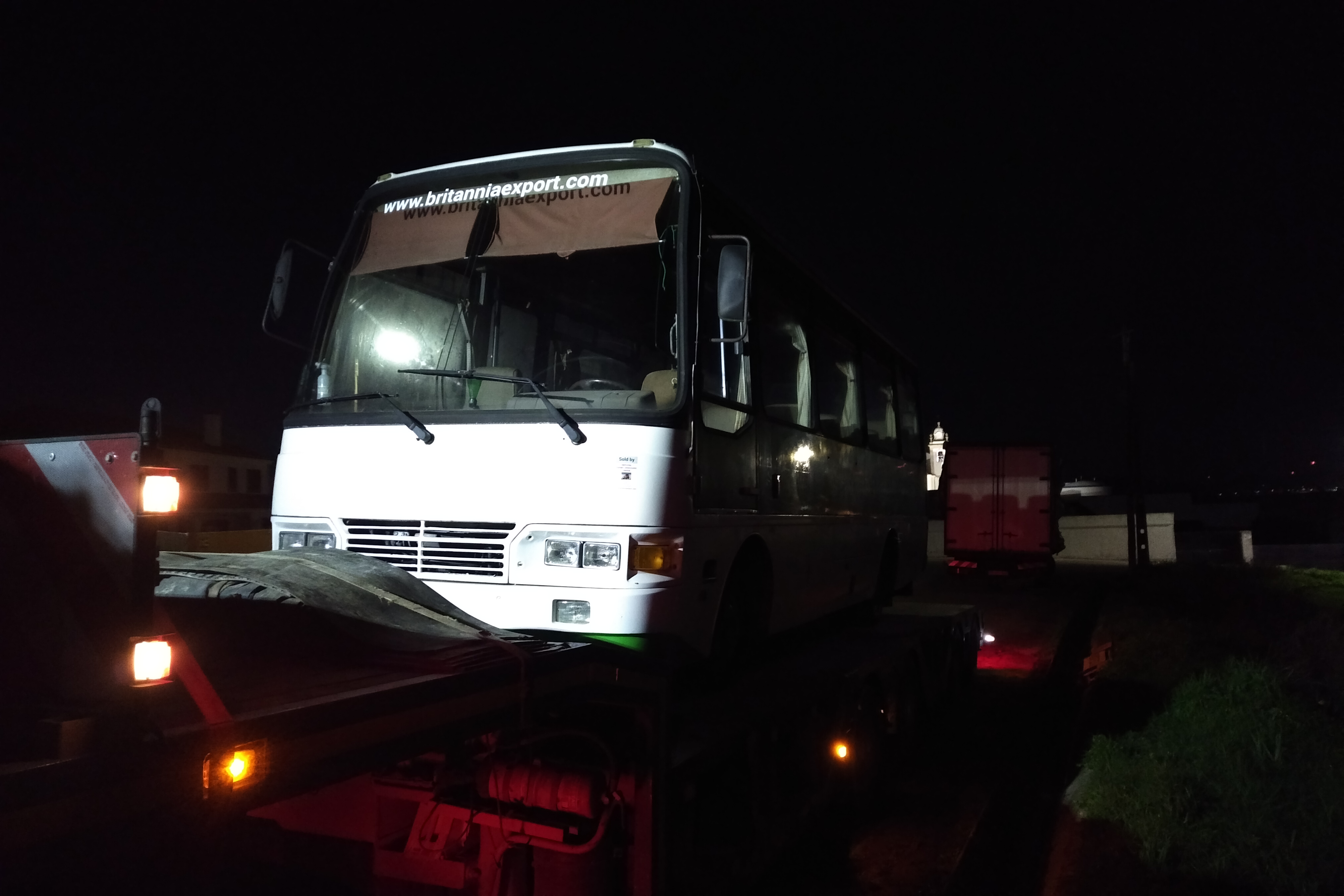 Transport & Delivery of Toyota Coaster 14B minibus to Port. Shipping to Pointe Noire - Congo.
