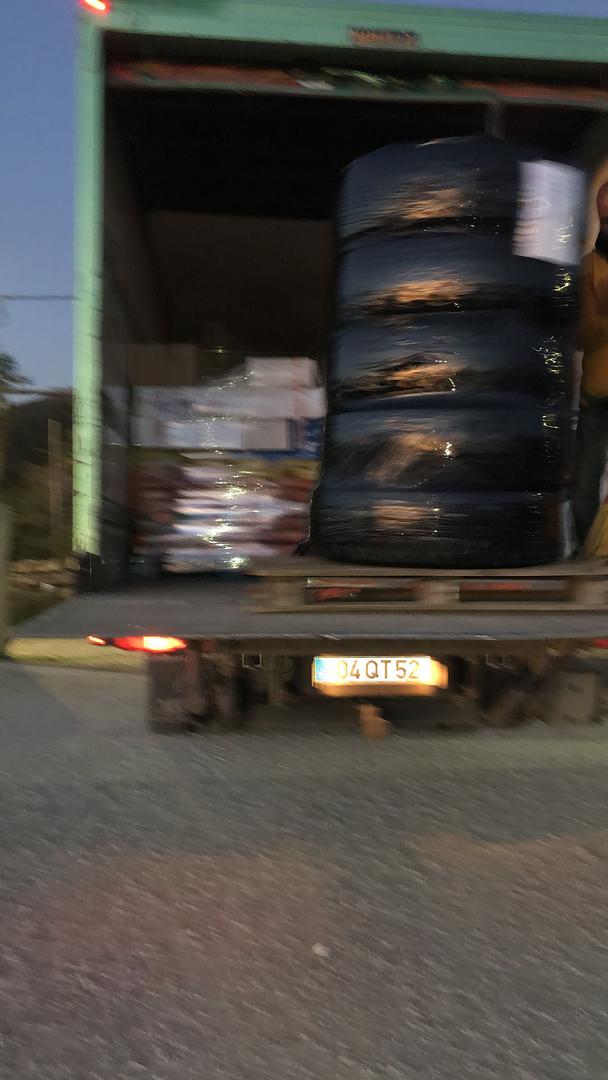 Transport & Delivery of 5 X 285/70R19.5 tyres to Germany.