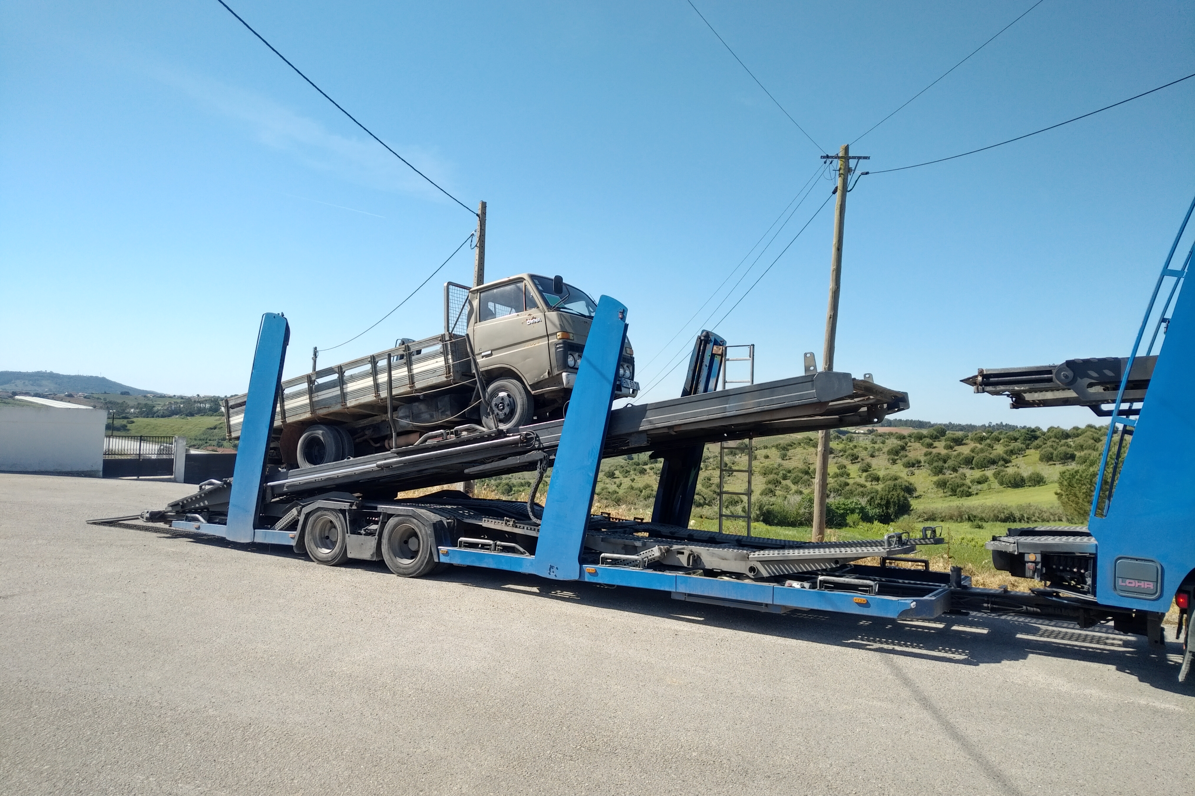 Transport of Toyota Dyna BU30 truck to Port. Shipping to Douala - Cameroon.