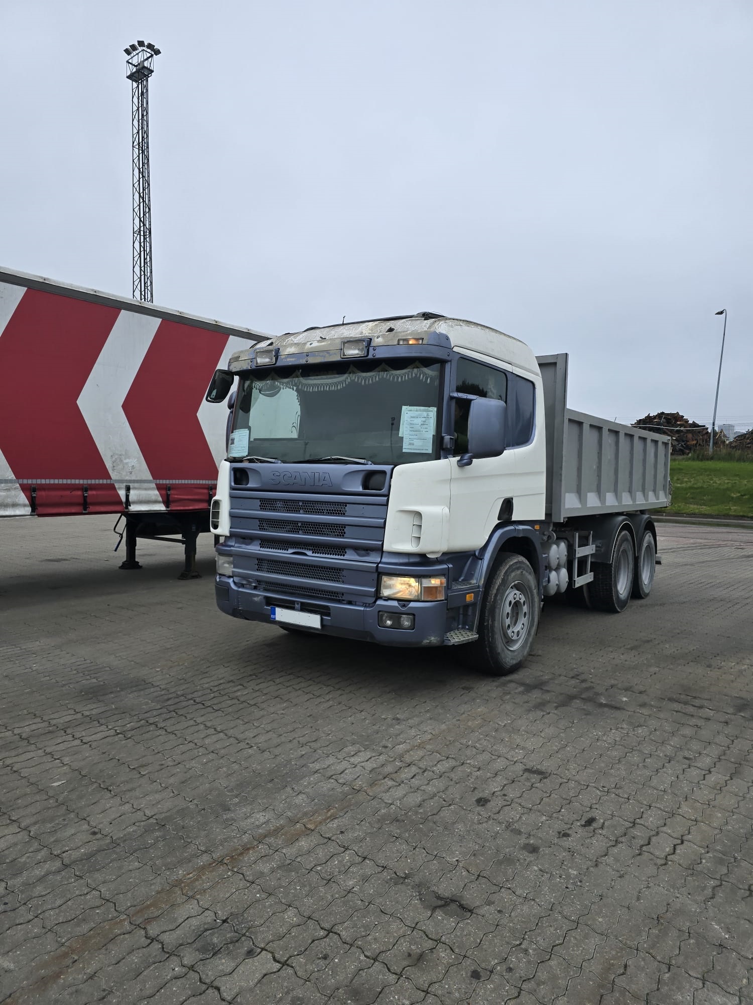 1998 Scania P124 400 6x2 Tipper Shipping from Estonia to Lagos, Nigeria