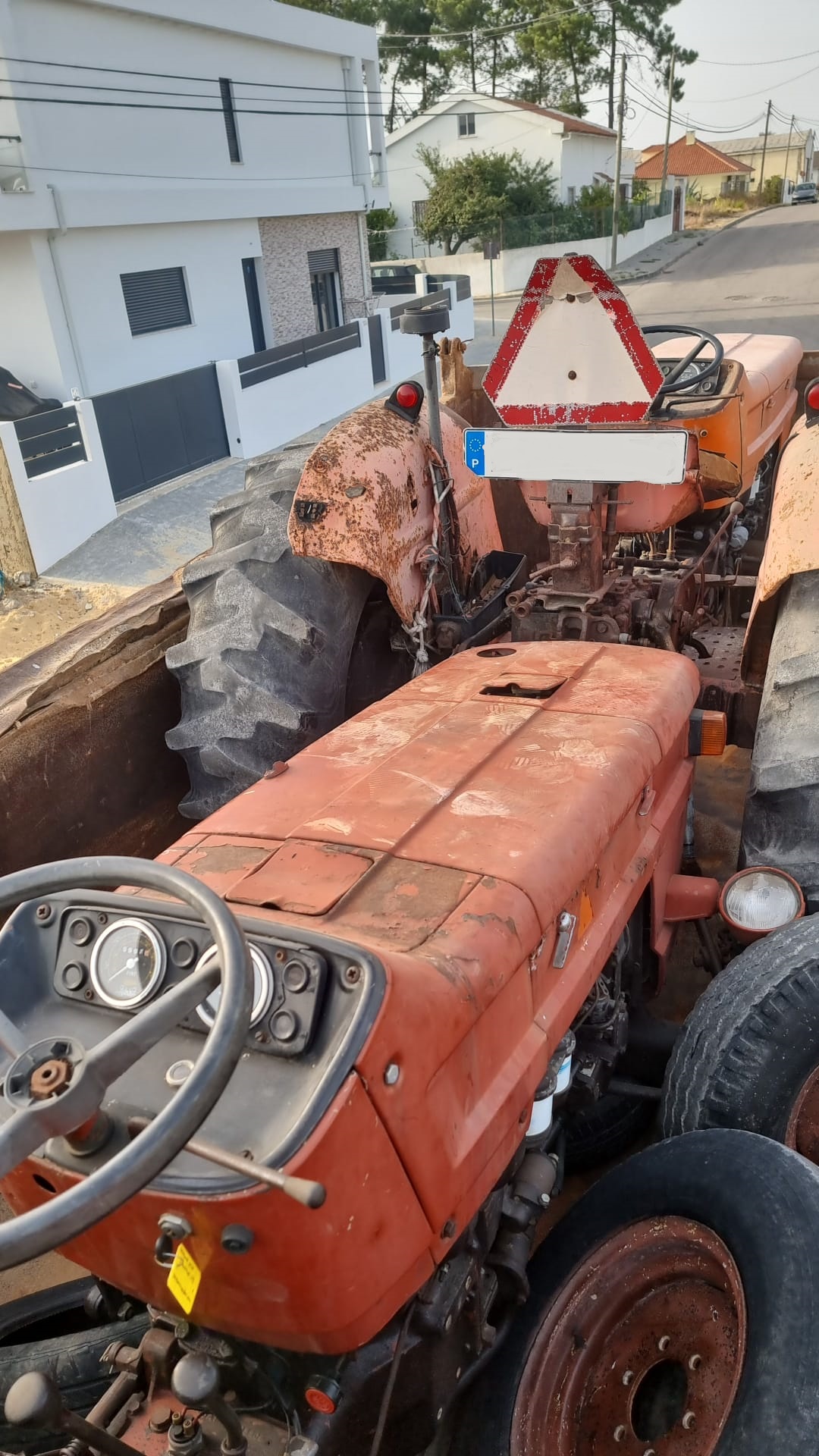 Transport of DAF 85 360 ATI 6X4 tipper loaded with 2 x FIAT 640 farm tractors.