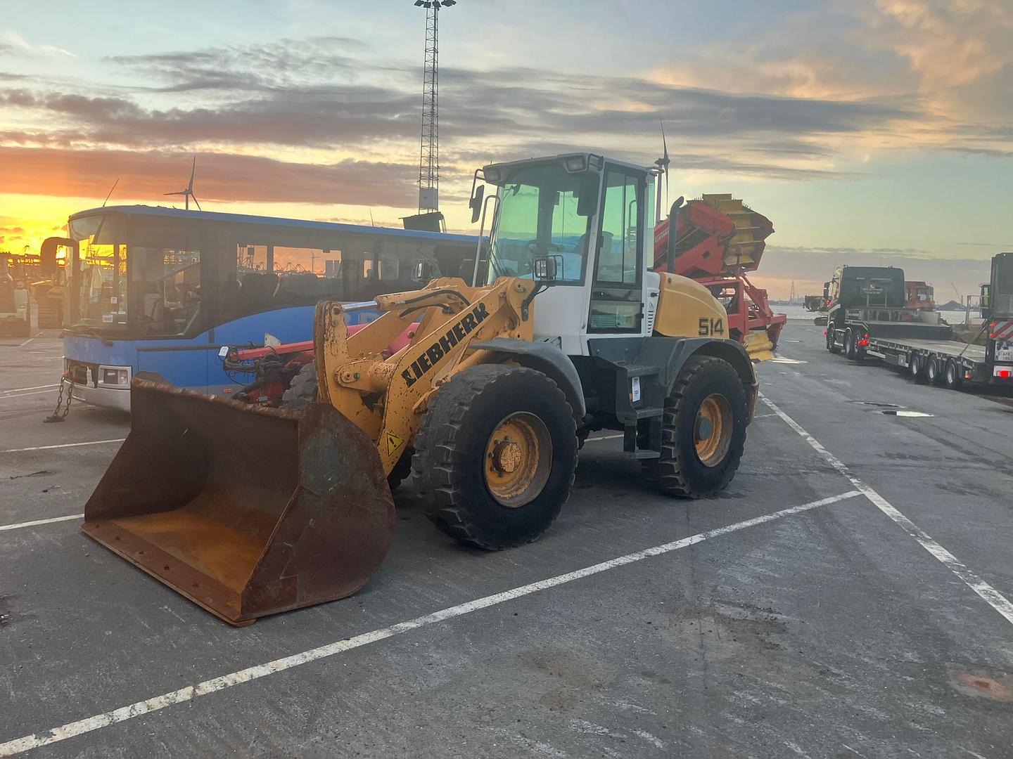 Liebherr L 514 Wheel Loader Shipping from Antwerp to Dakar – In Transit to Banjul, Gambia
