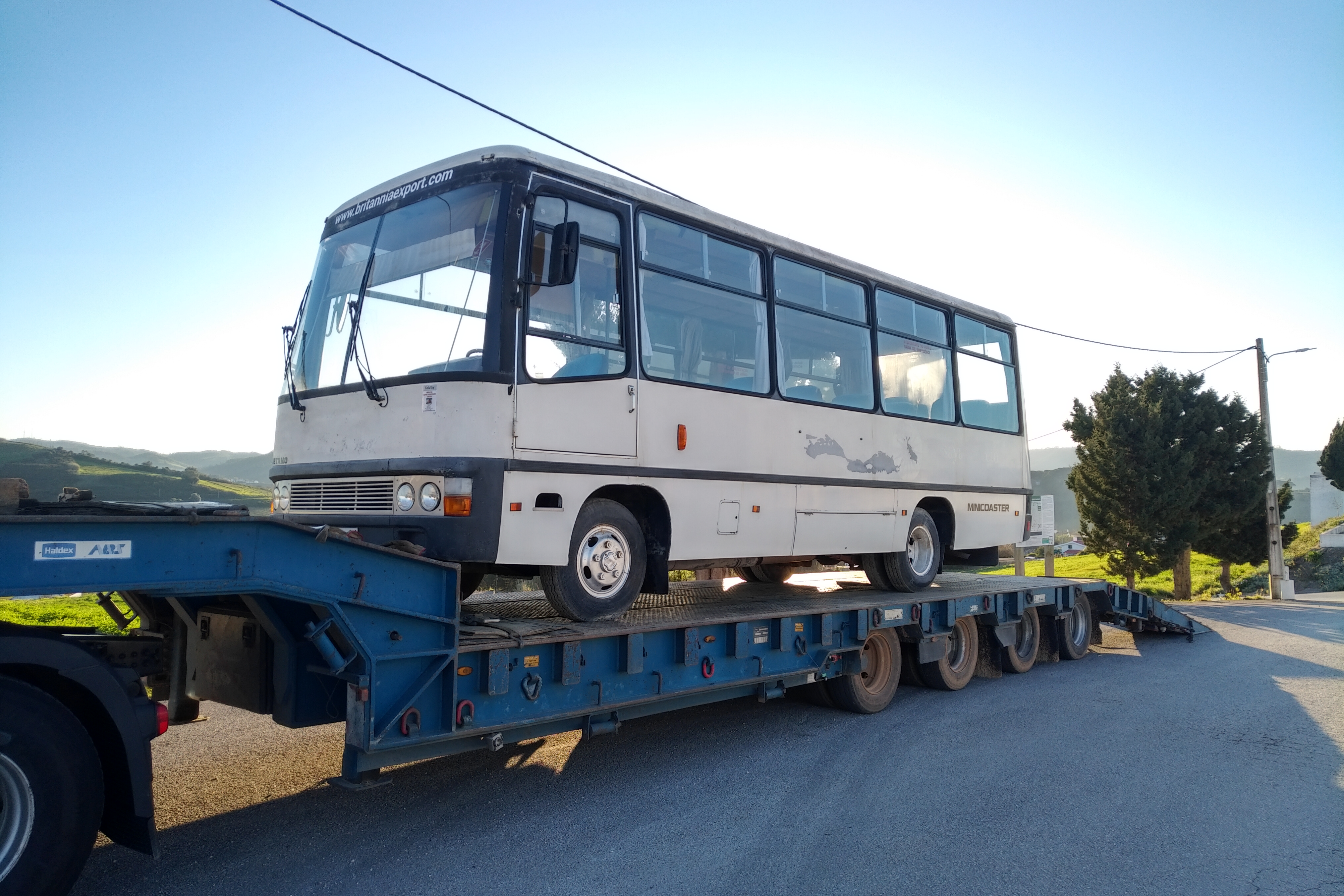 Transport & Delivery of Toyota Coaster 28 seats minibus to Port. Shipping to Bissau - Guinea.