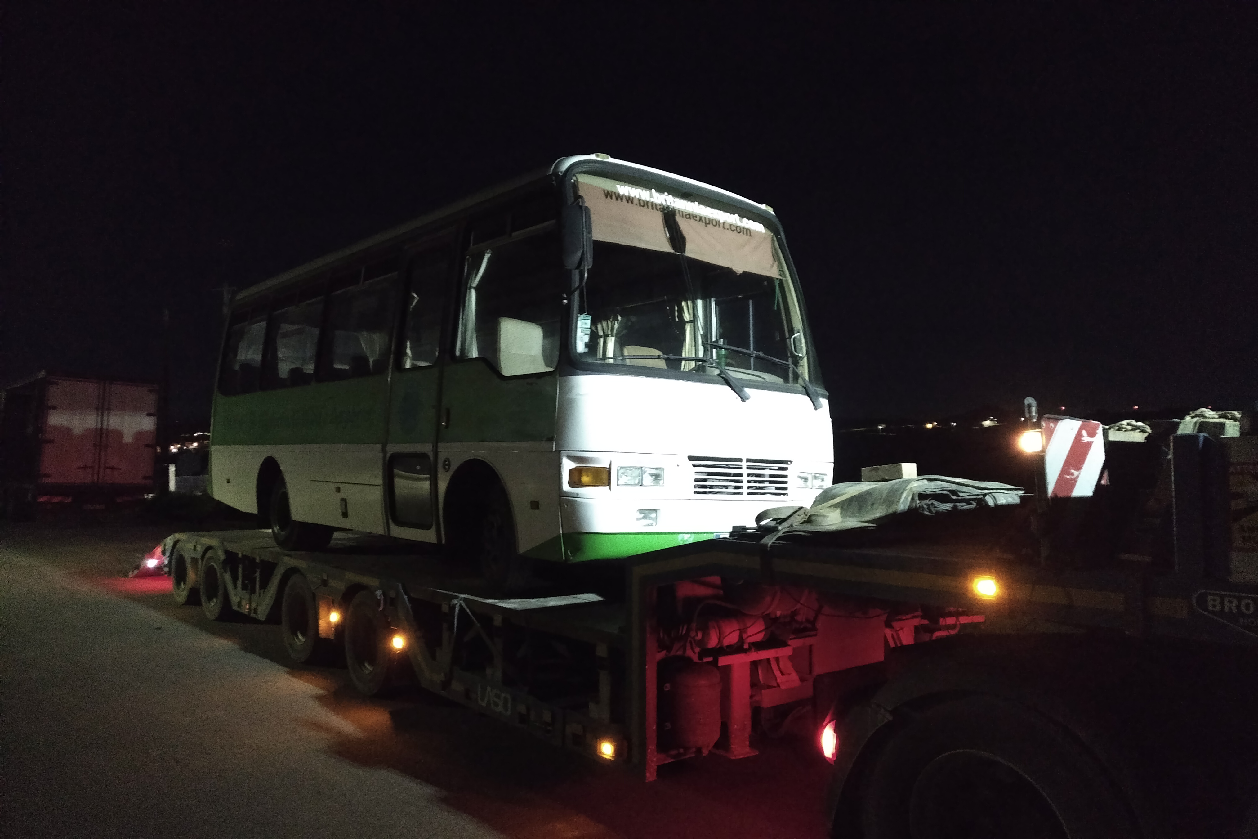 Transport & Delivery of Toyota Coaster 14B minibus to Port. Shipping to Pointe Noire - Congo.