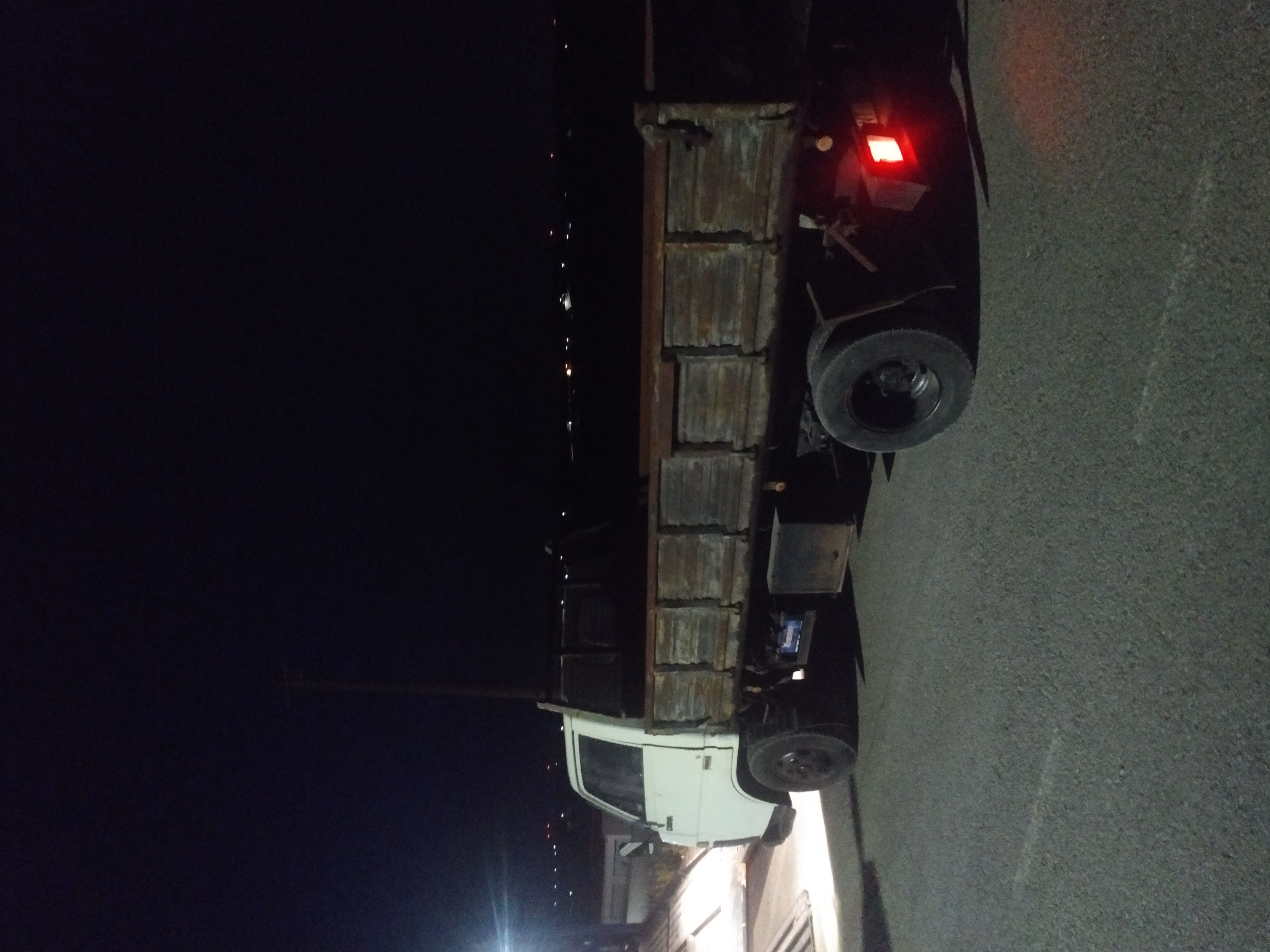 Transport of Toyota Dyna BU30 tipper to Antwerp - Belgium. Shipping to Douala - Cameroon.