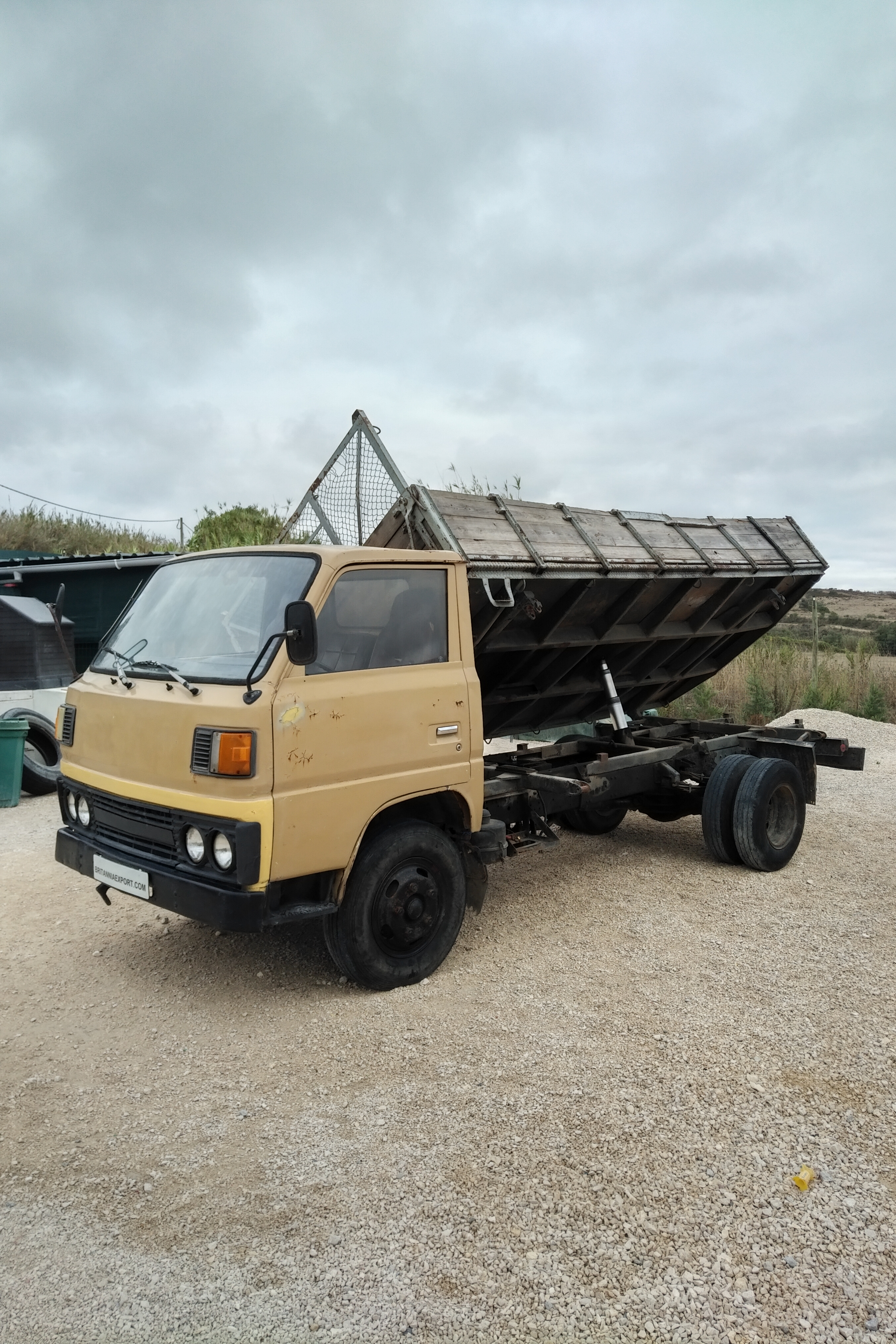 Left hand drive Mitsubishi Canter FE110 tipper recently to Bissau - Guinea.