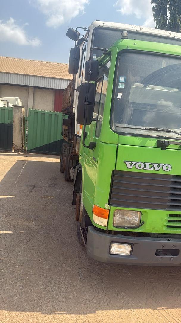 Volvo FL7 260 Trucks Successfully Delivered to Nigeria – Export Case Study