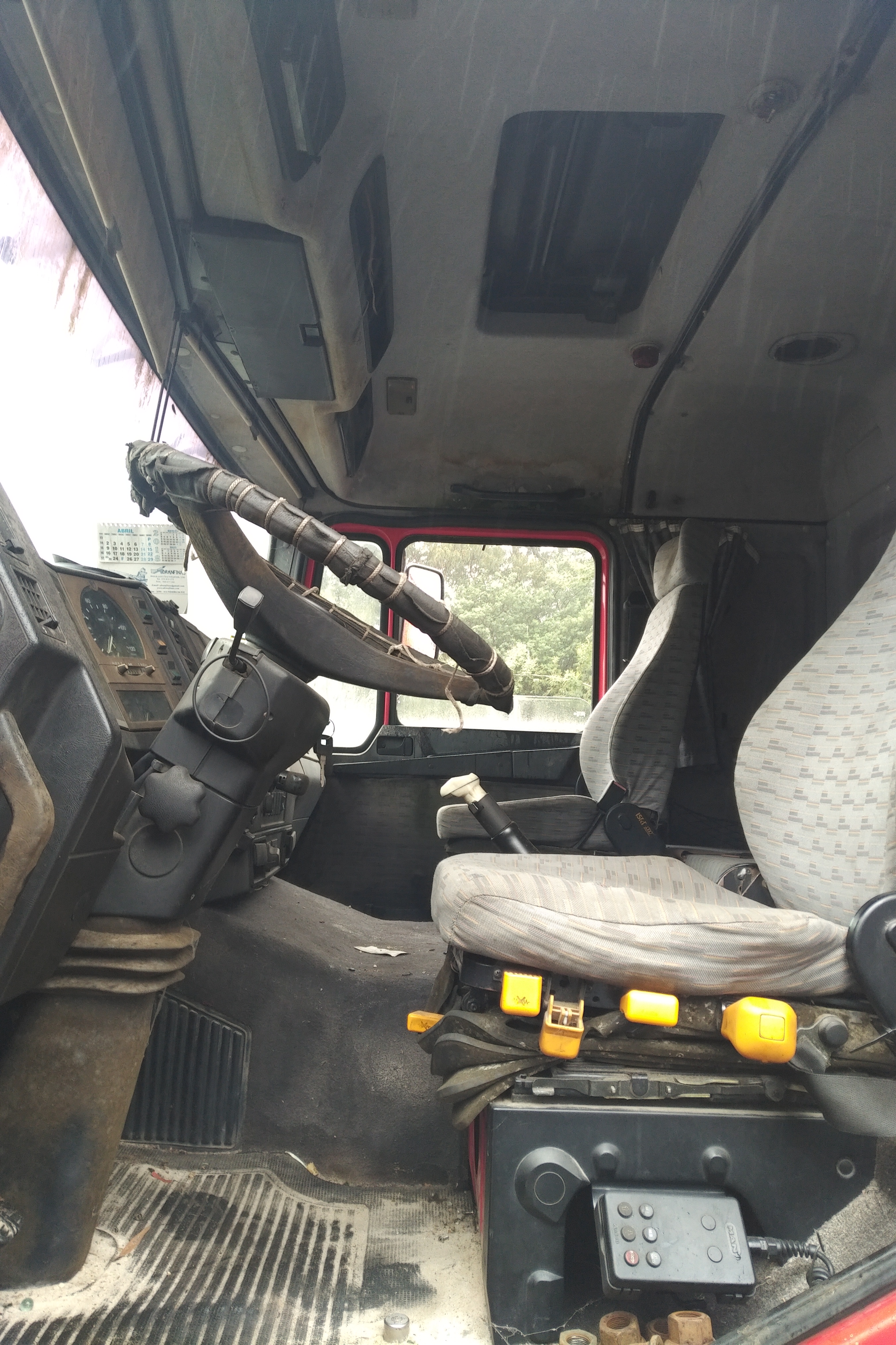 Left hand drive MAN 19.372 ZF manual tractor unit recently sold to Lagos - Nigeria.