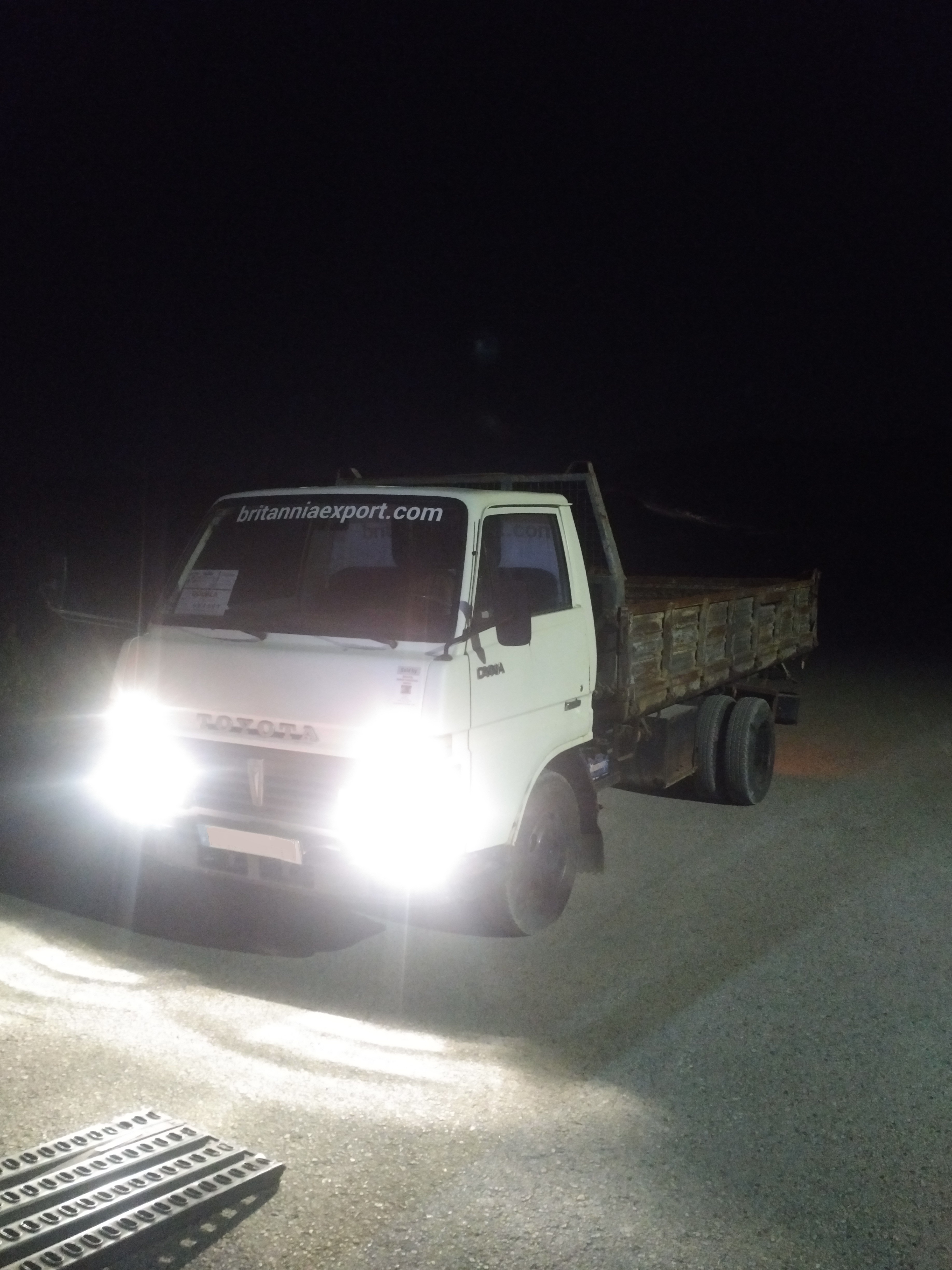 Transport of Toyota Dyna BU30 tipper to Antwerp - Belgium. Shipping to Douala - Cameroon.