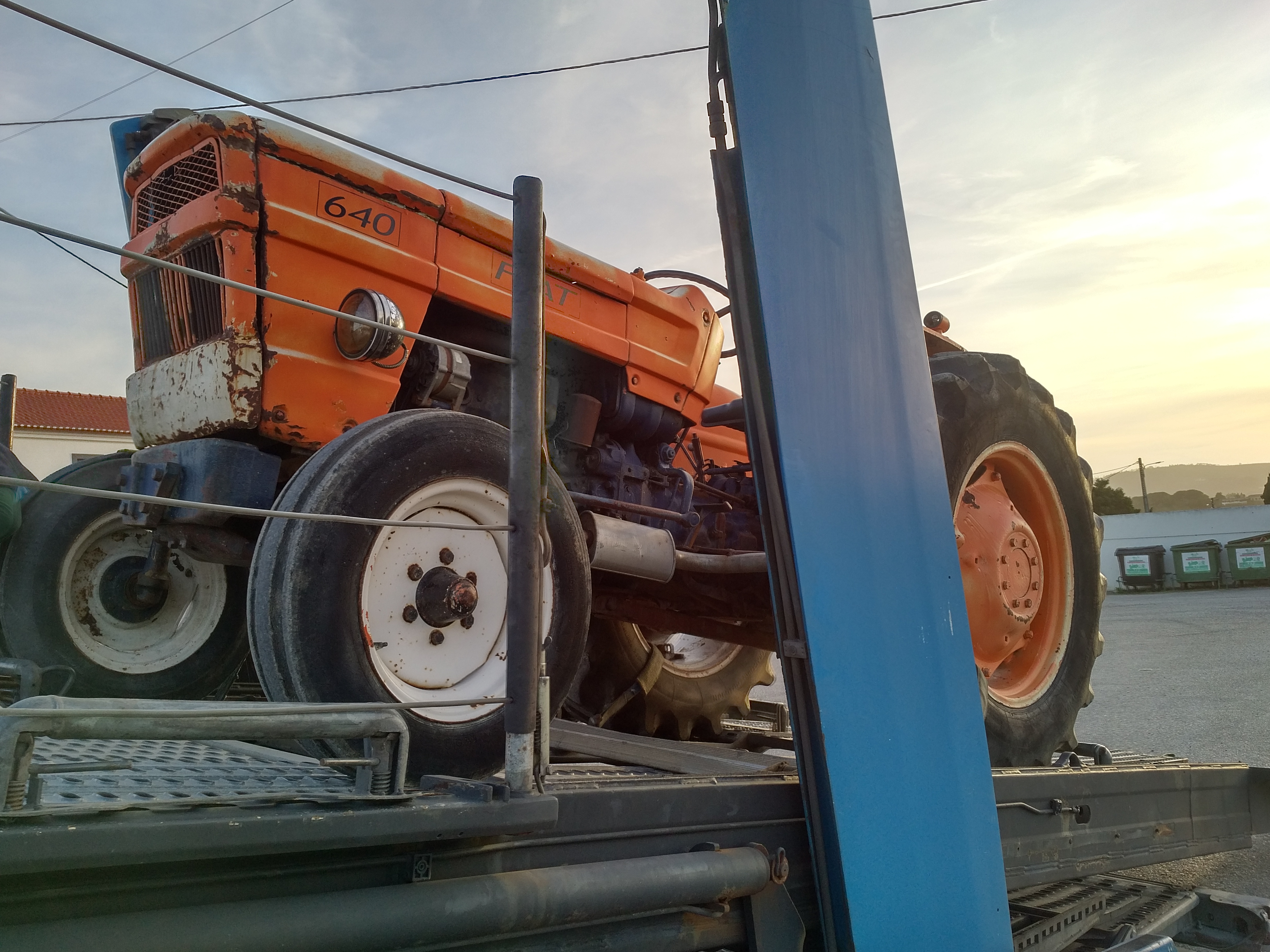 Transport of 1977 FIAT 640 farm tractor to Port. Shipping to Lagos - Nigeria.