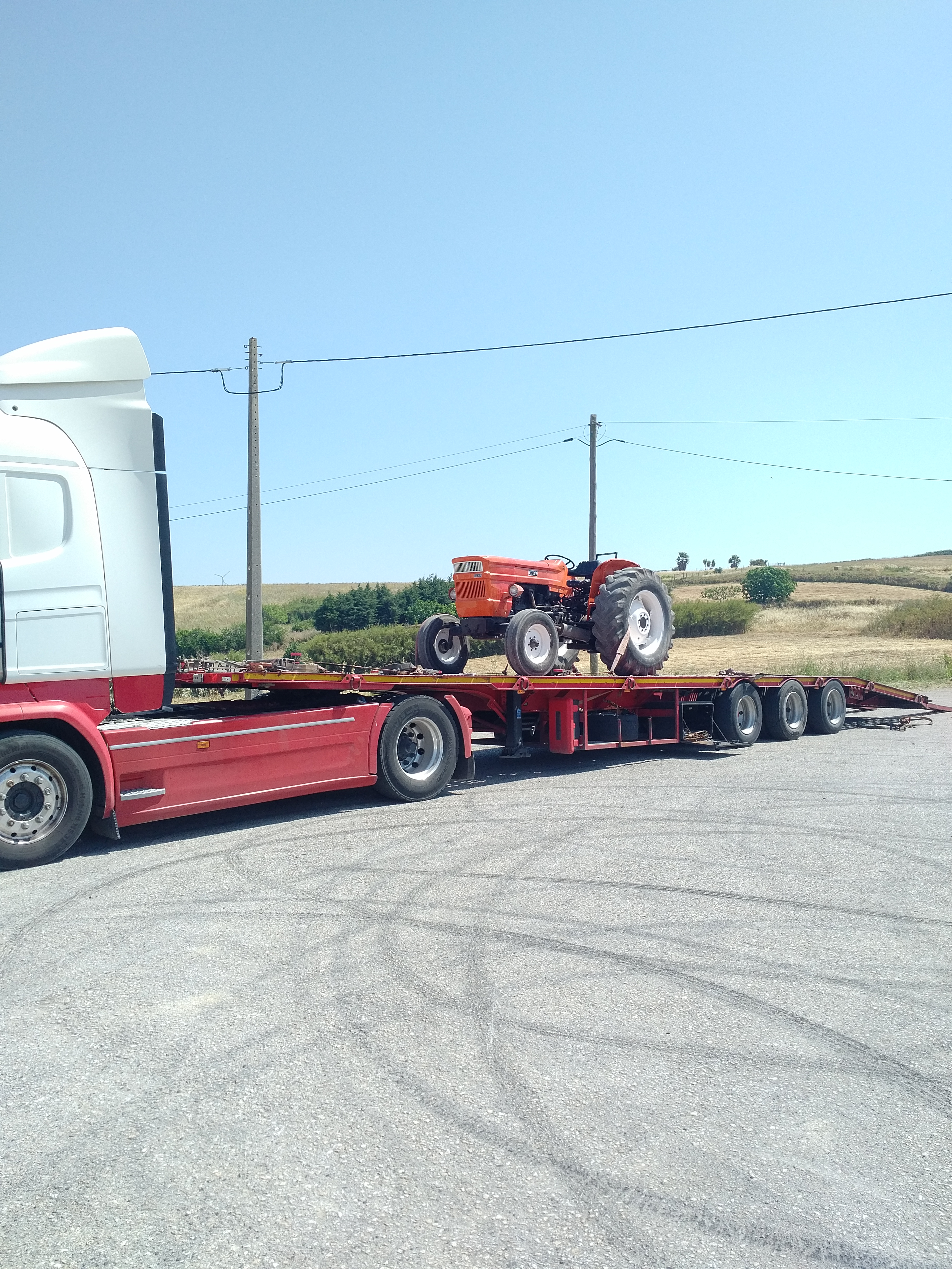Transport & Delivery of FIAT 640 farm tractor to Antwerp - Belgium. Shipping to Lagos - Nigeria.