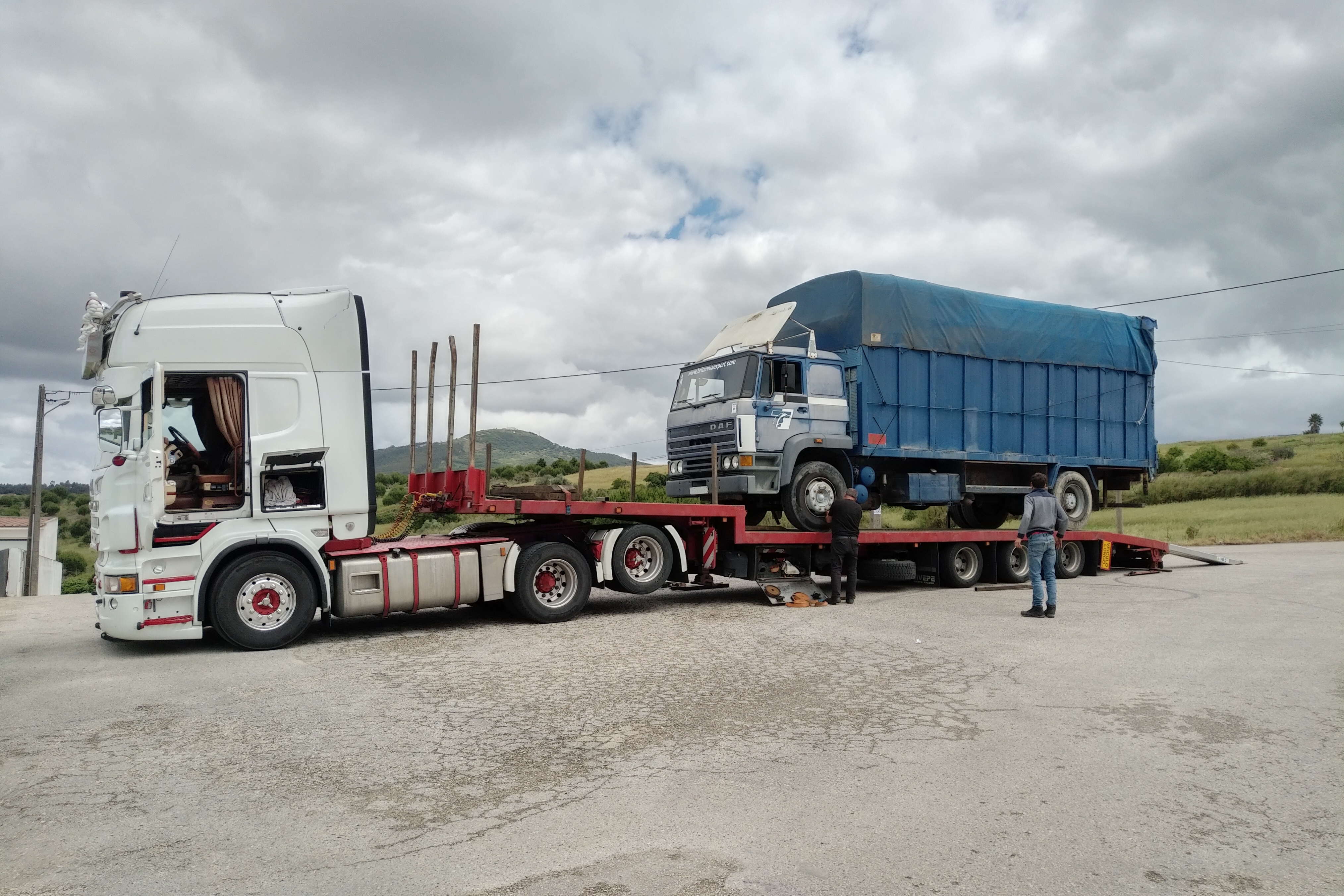 Transport of DAF 2500 truck to Port. Shipping to Conakry - Guinea.