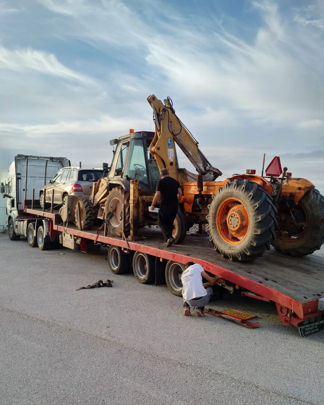 Transport & Delivery of FIAT 640 farm tractor to Port. Shipping to Lagos - Nigeria.